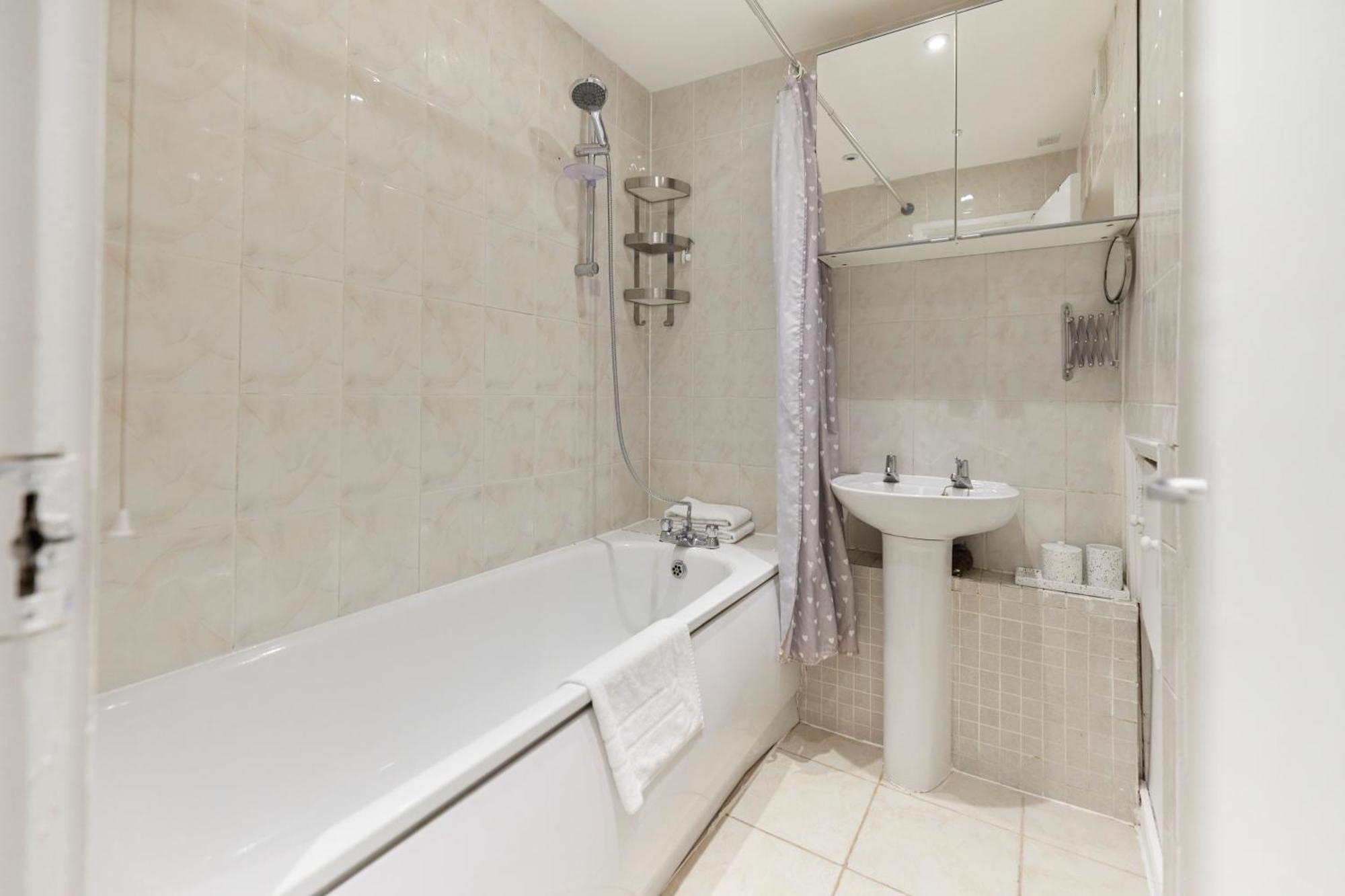 The Kennington Park Crib - Lovely 2bdr Flat With Garden Londres