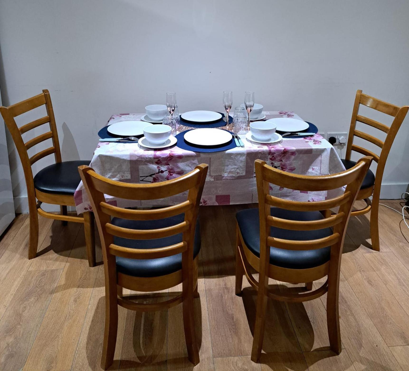 Simply Relax,1 Eastham * London