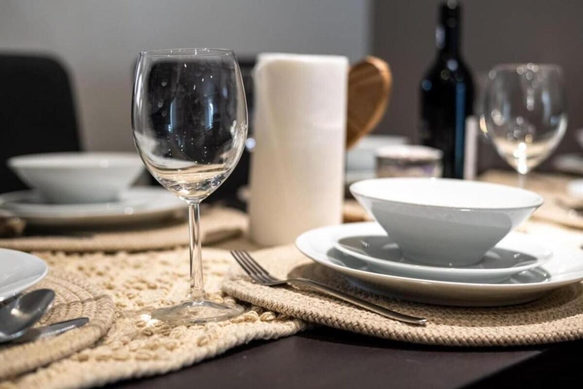 Superb Stonewall Terrace London