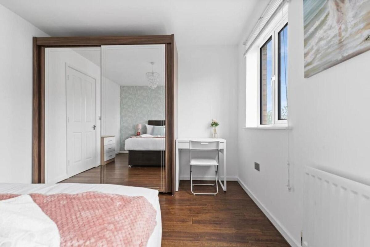 Superb Stonewall Terrace * London