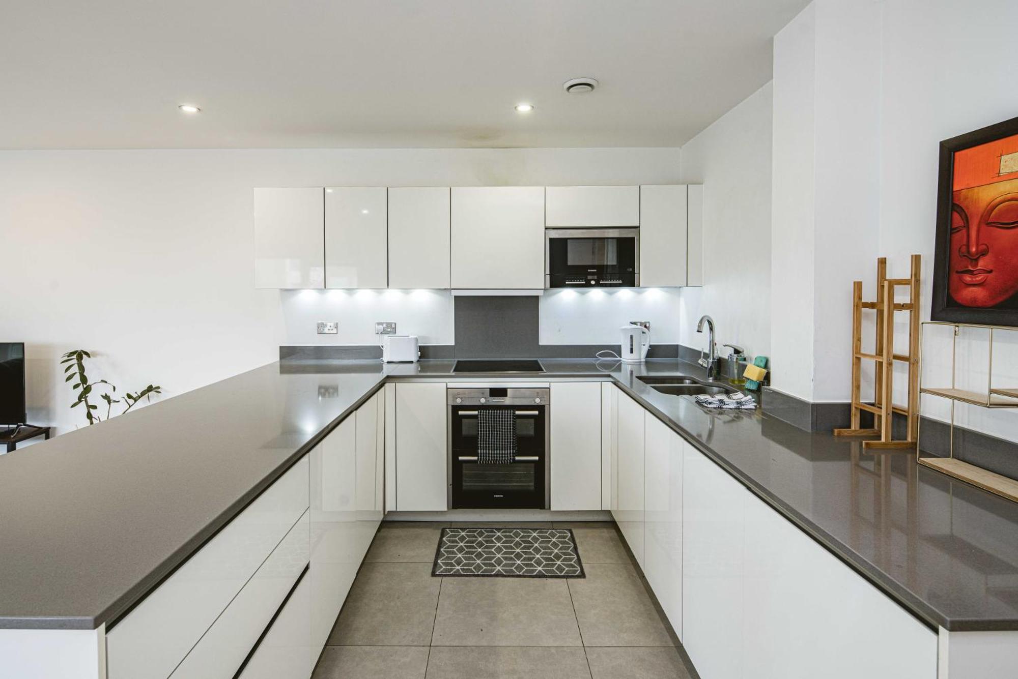 2bed Flat With The View/kingston Apartment