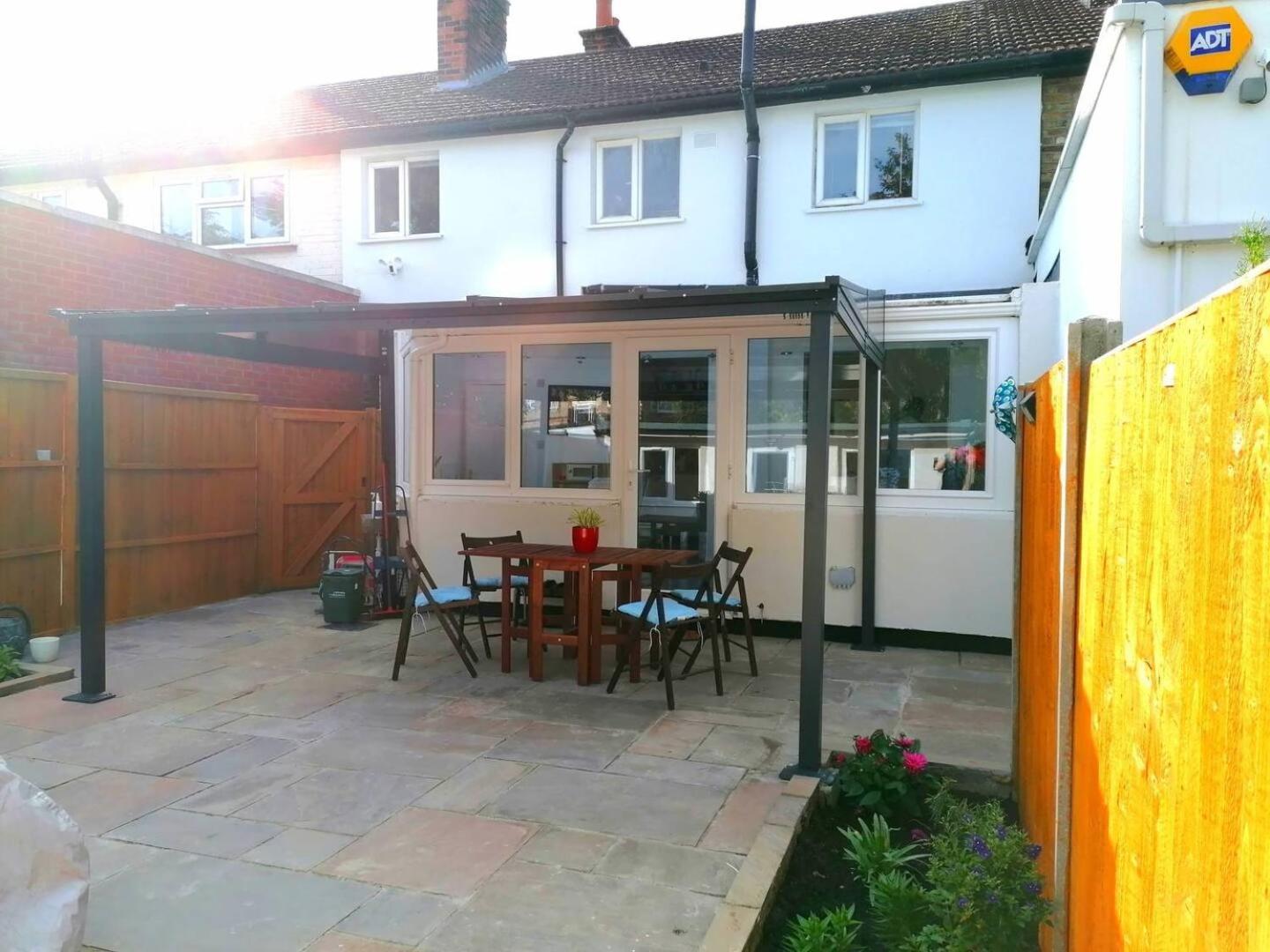 Holiday home Family House In The Heart Of Hanwell With 5 Stars! London