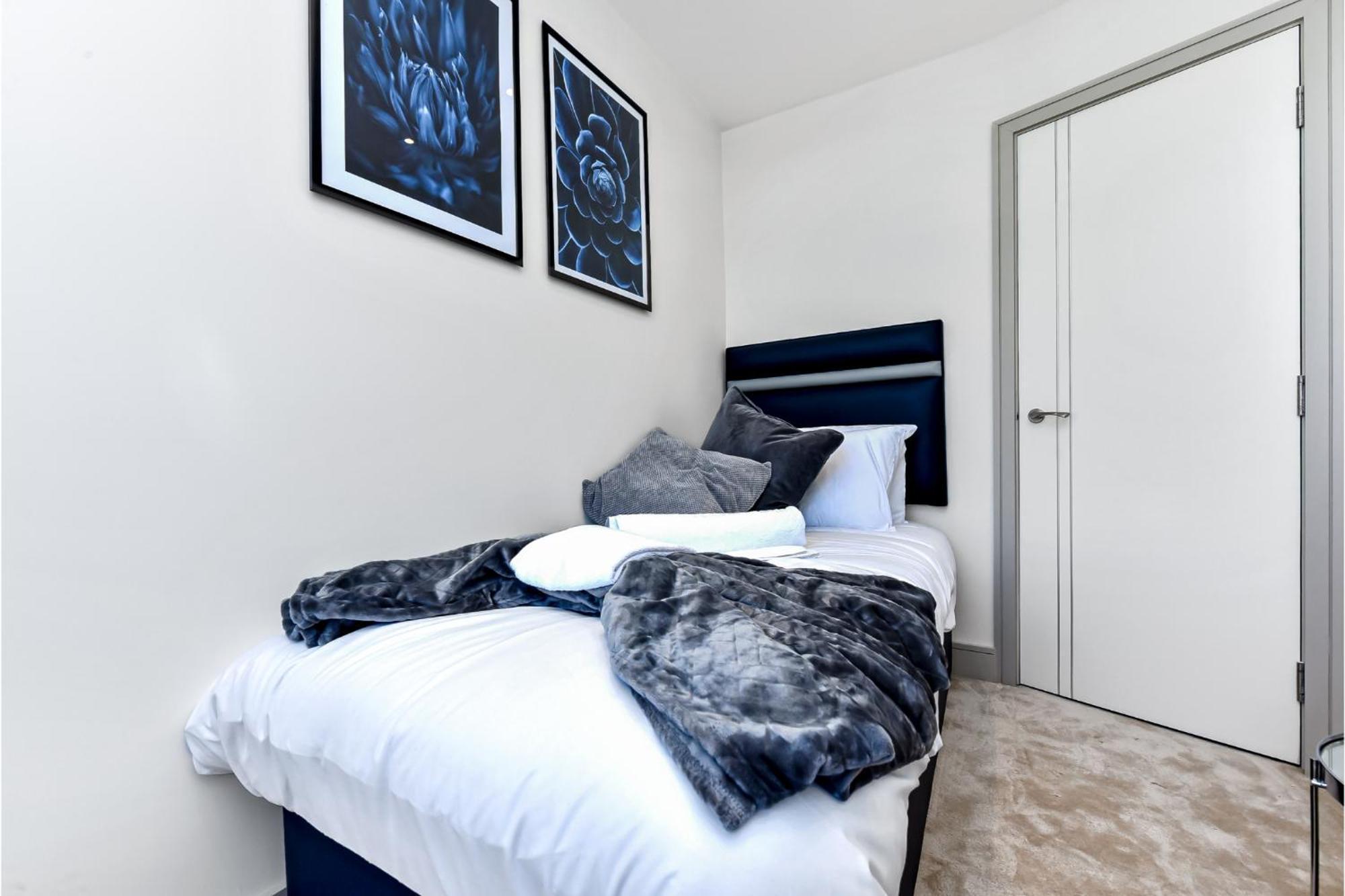 Stylish 2 Bedroom - Wembley Park London