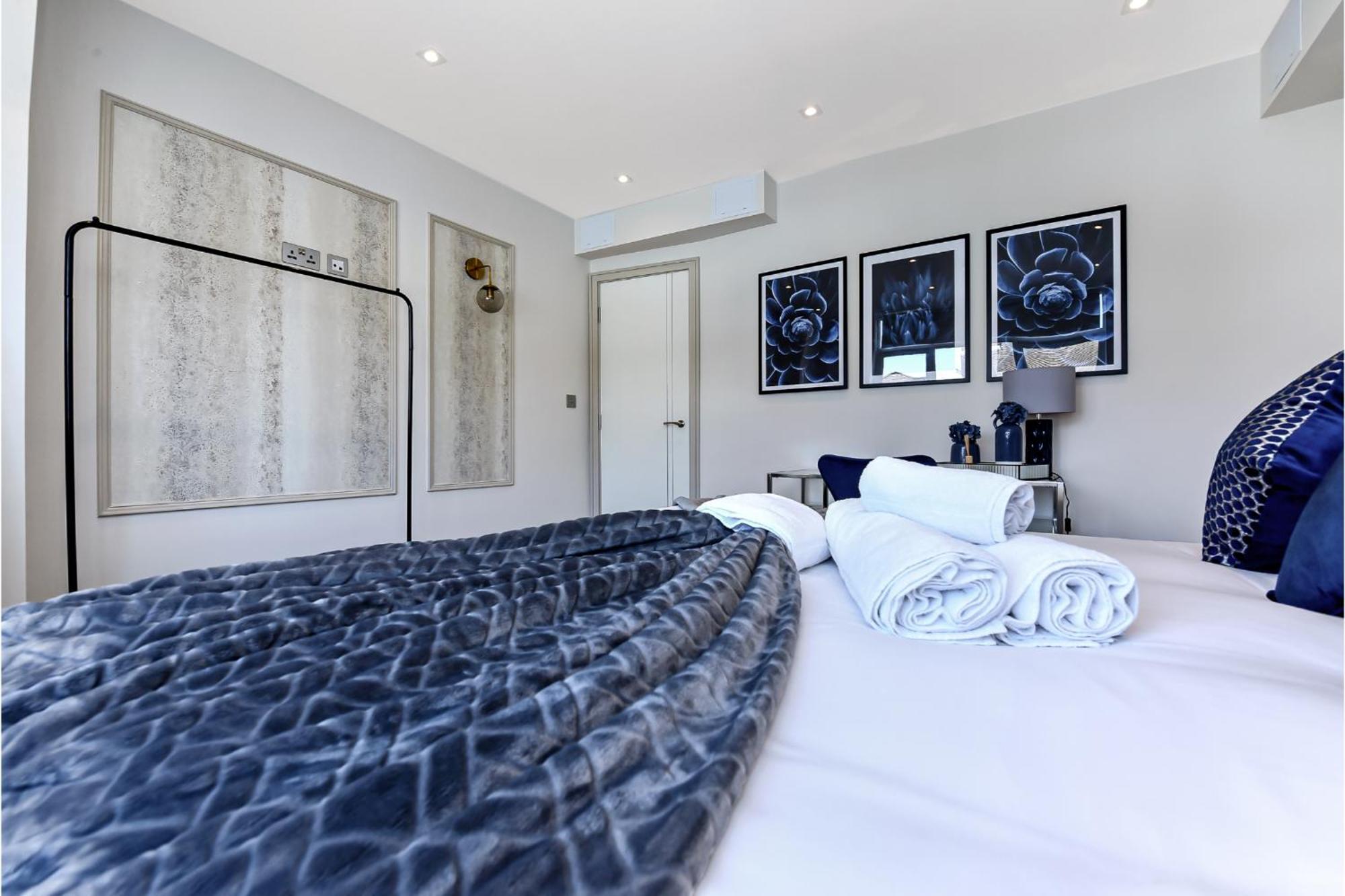 Stylish 2 Bedroom - Wembley Park Apartment