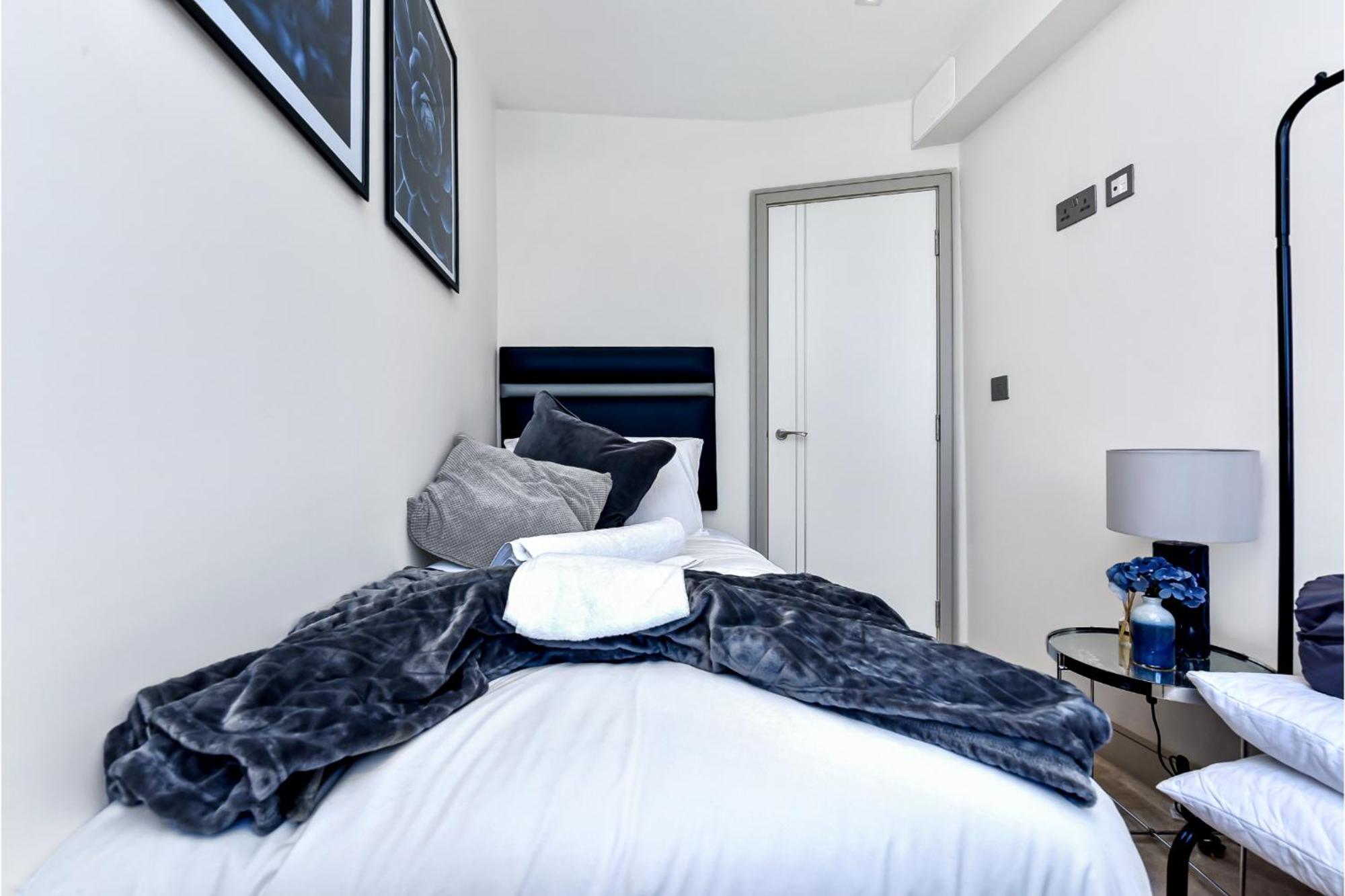 Stylish 2 Bedroom - Wembley Park