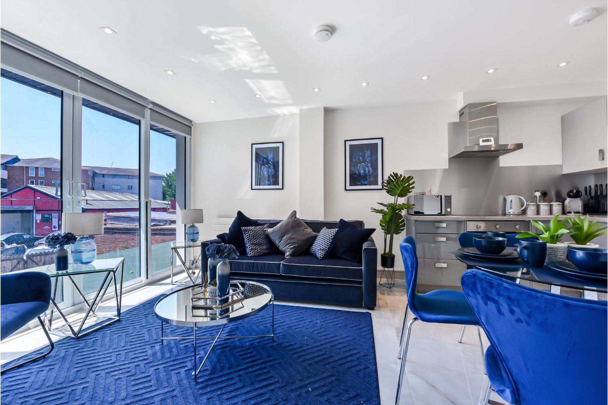 Stylish 2 Bedroom - Wembley Park Apartment