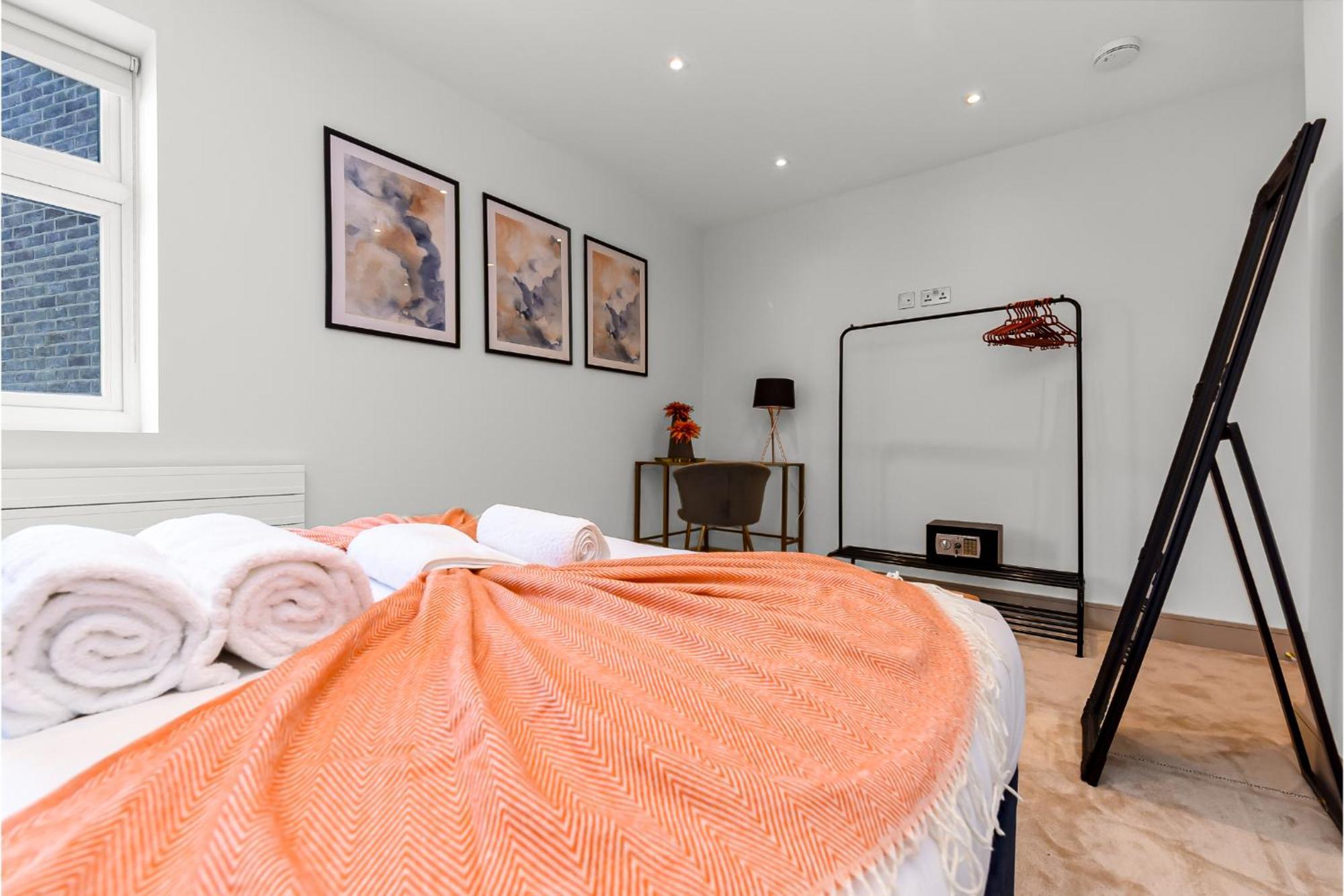 Apartment Beautiful, Stylish & Modern - Great For Transport! London