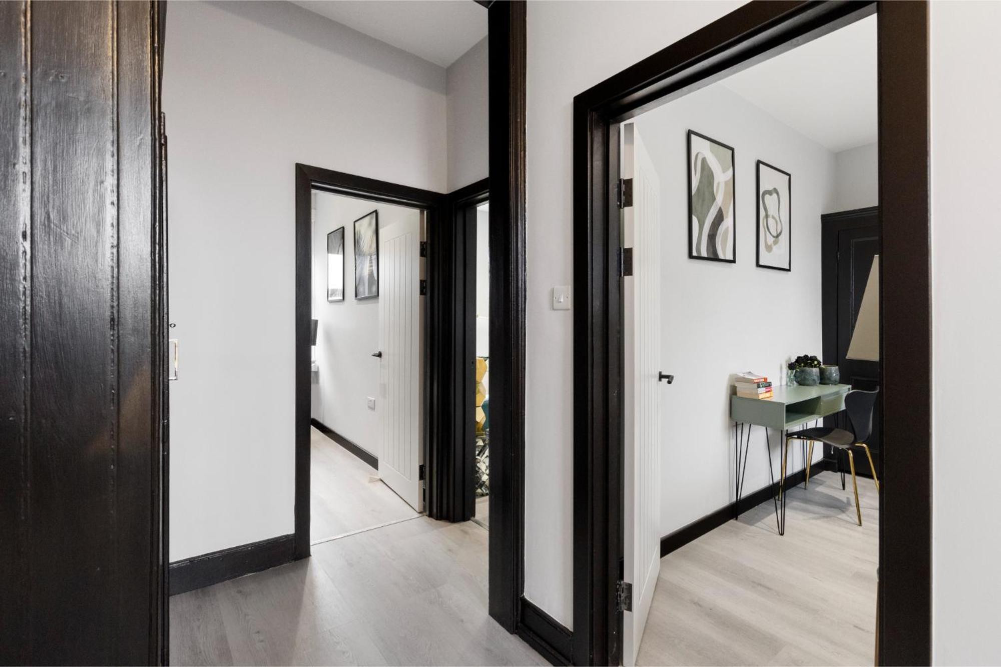 Luxurious Evergreen Flat Sleeps 4 Apartment London