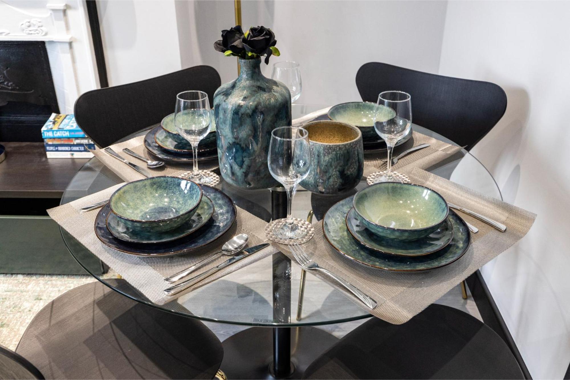 Luxurious Evergreen Flat Sleeps 4 London