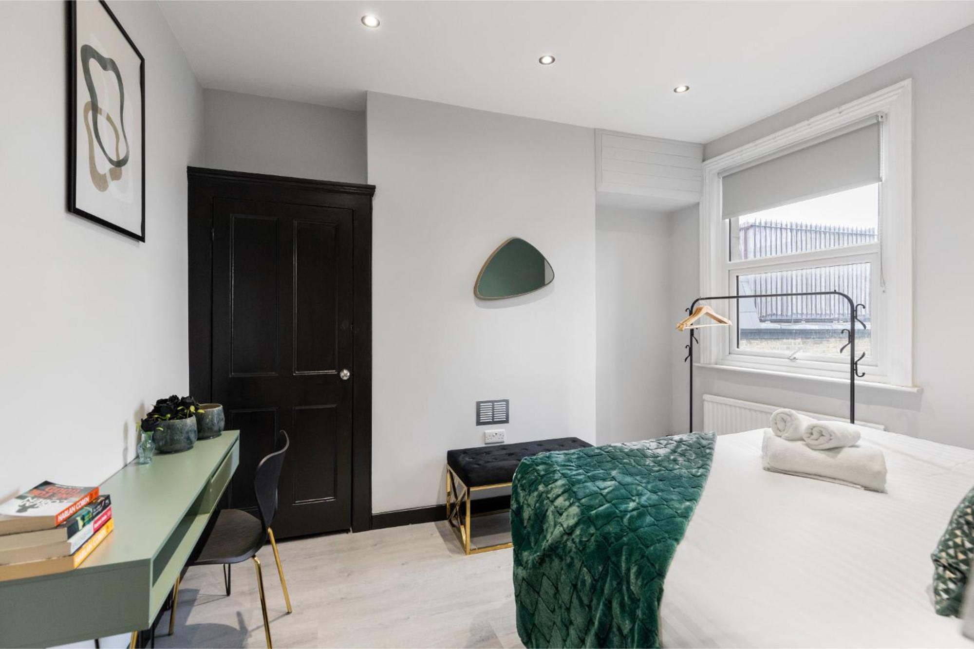 Apartment Luxurious Evergreen Flat Sleeps 4
