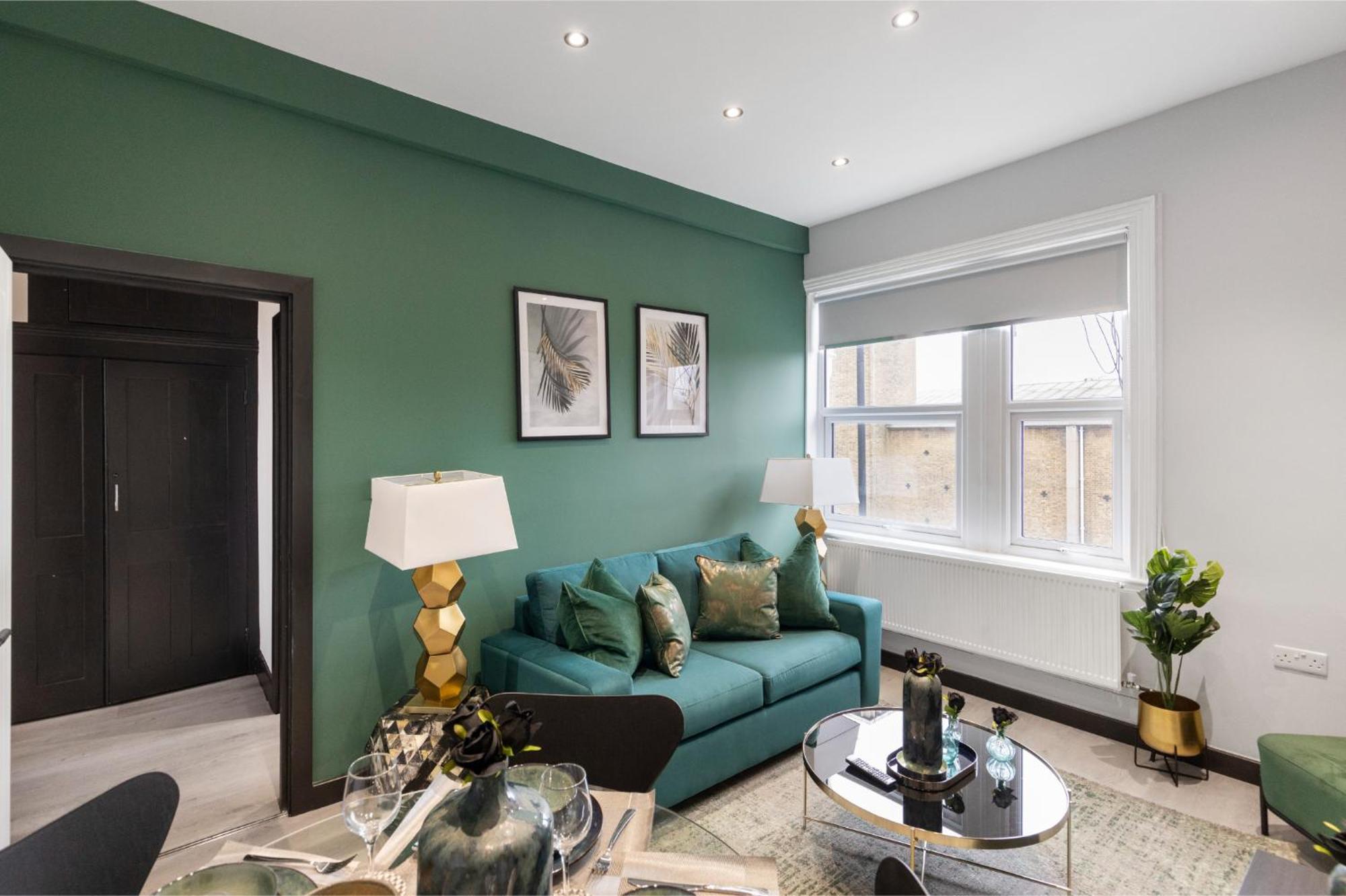 Apartment Luxurious Evergreen Flat Sleeps 4