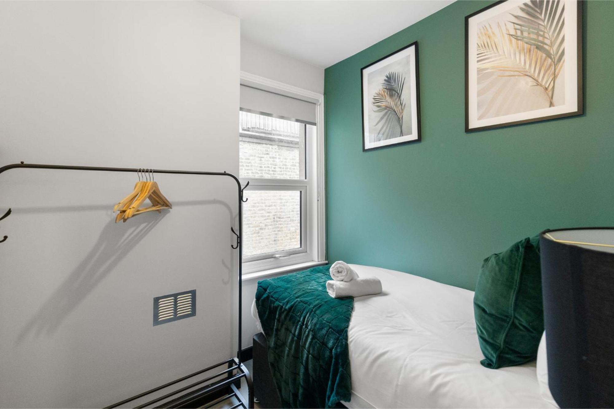 Luxurious Evergreen Flat Sleeps 4 London