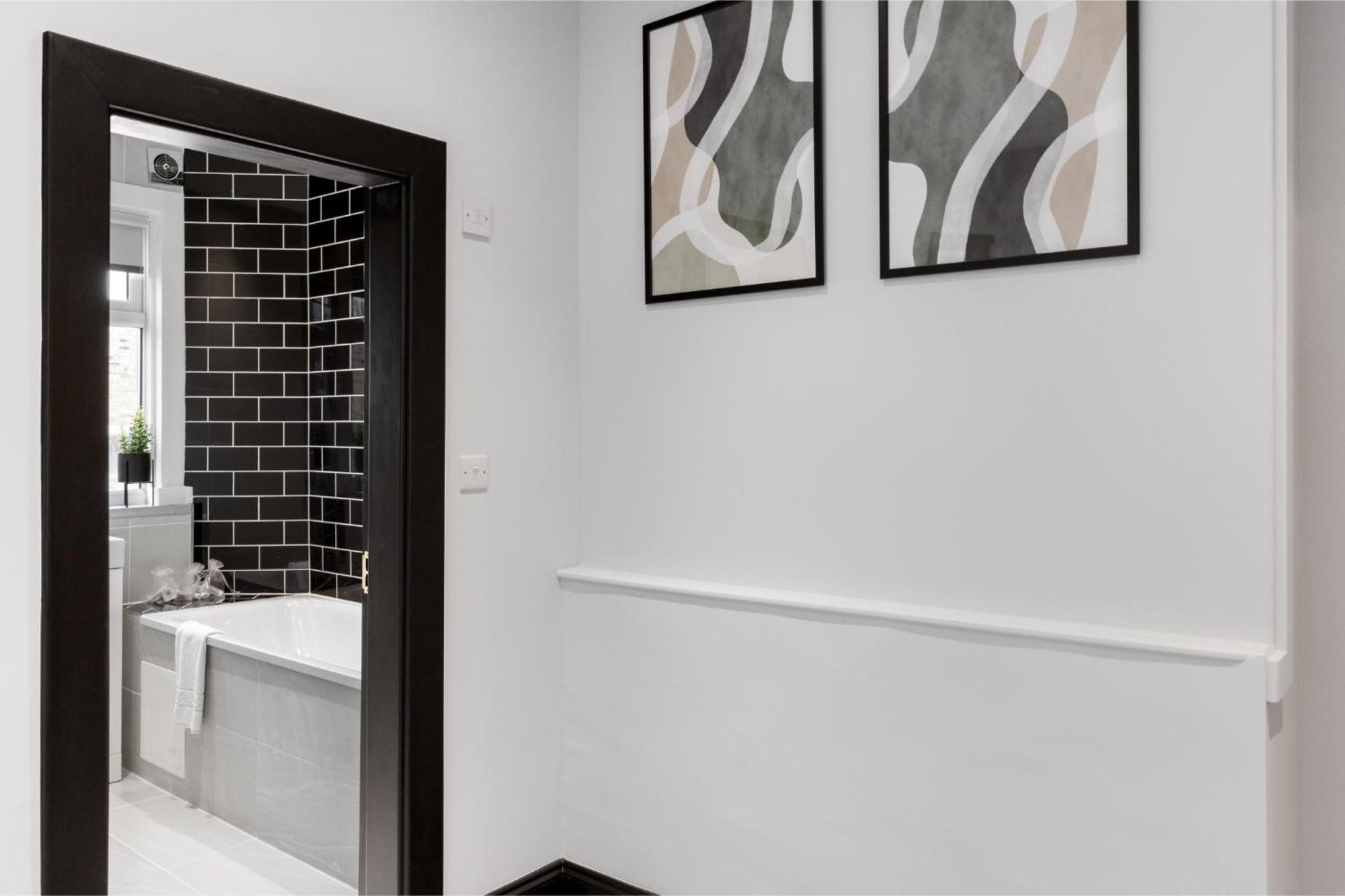 Luxurious Evergreen Flat Sleeps 4 Apartment *