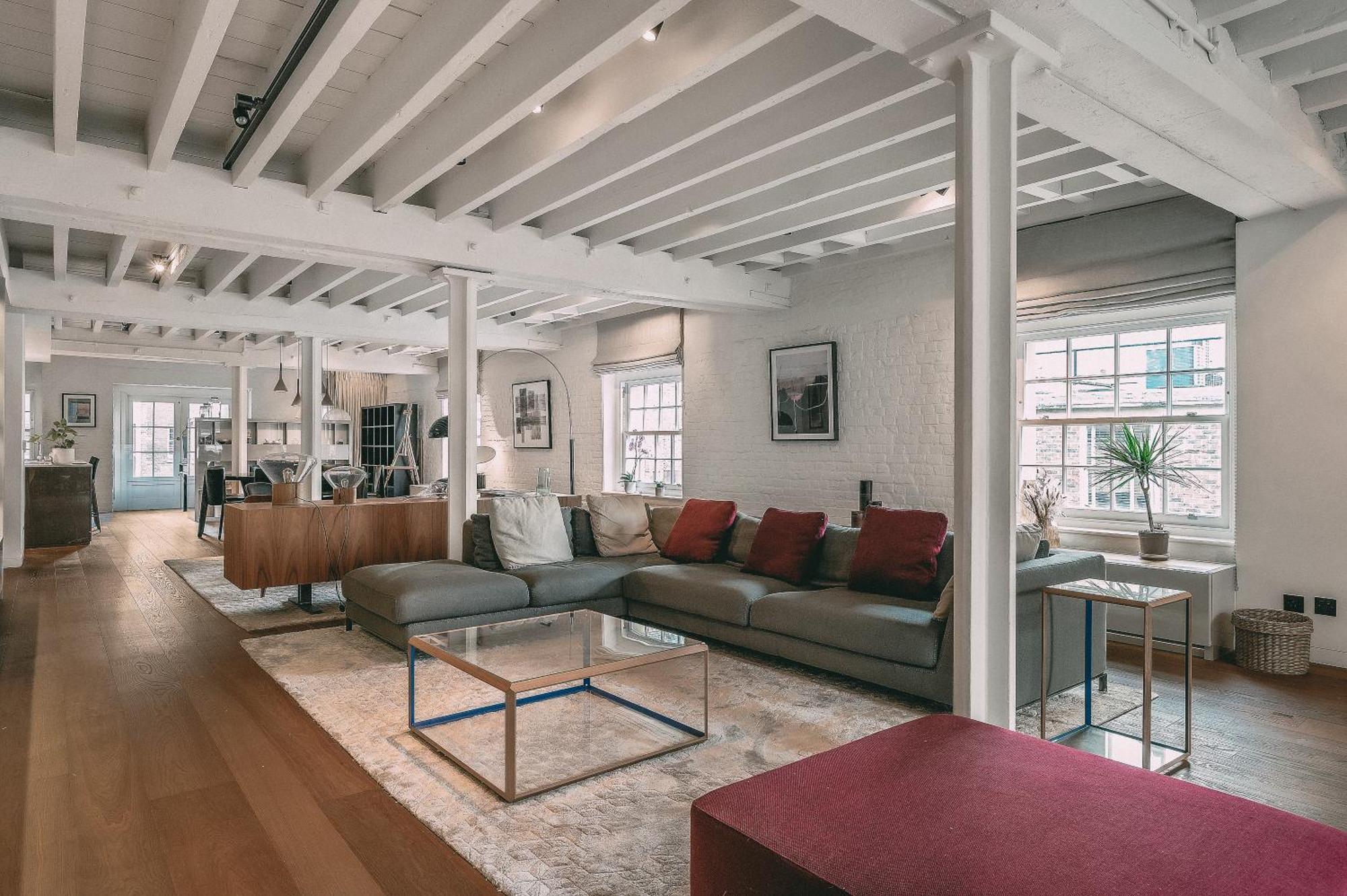 Immaculate 2-bed Loft In Apartment
