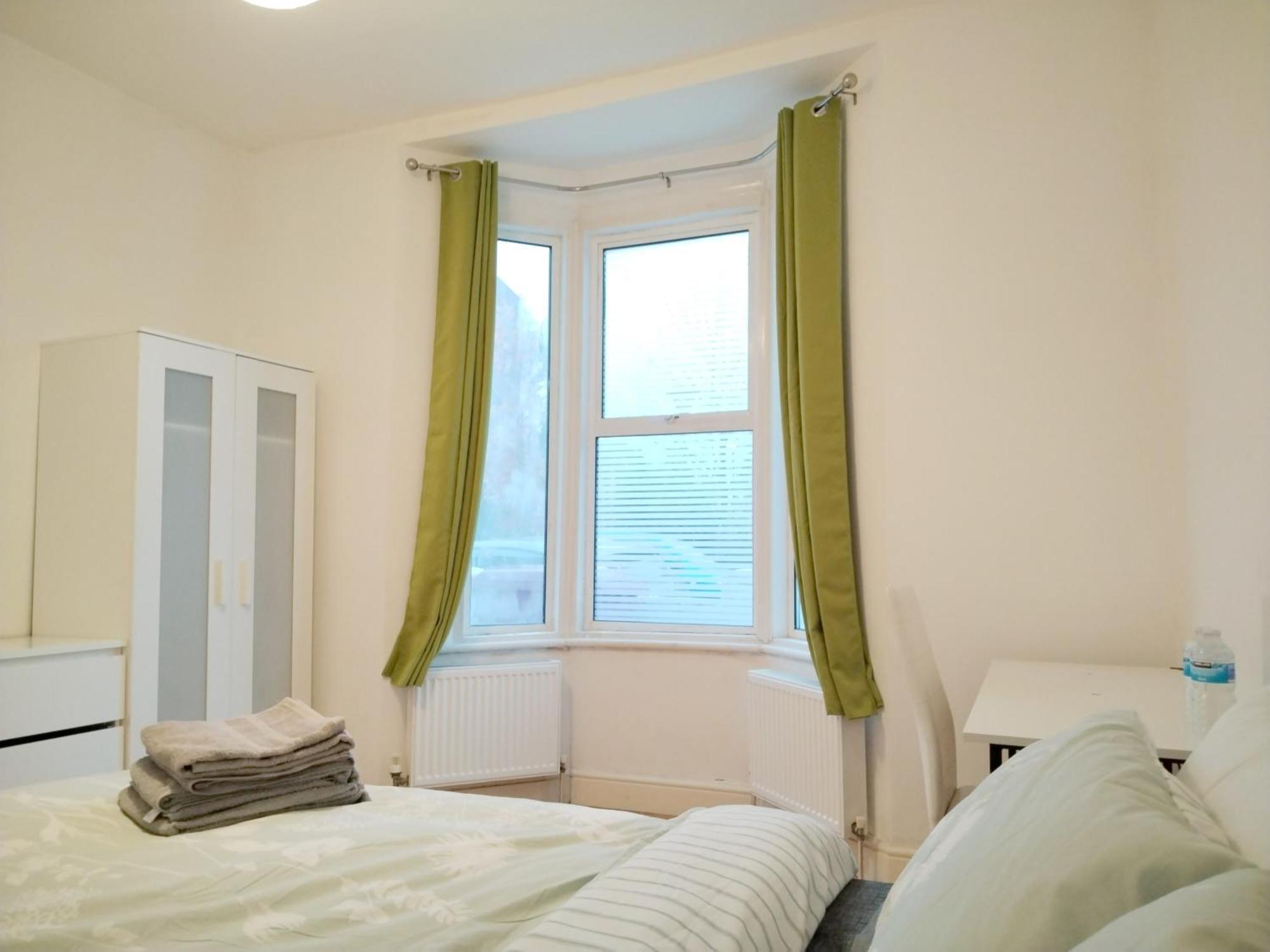 Cosy Near Canary Wharf & The O2 Casa de hóspedes Londres