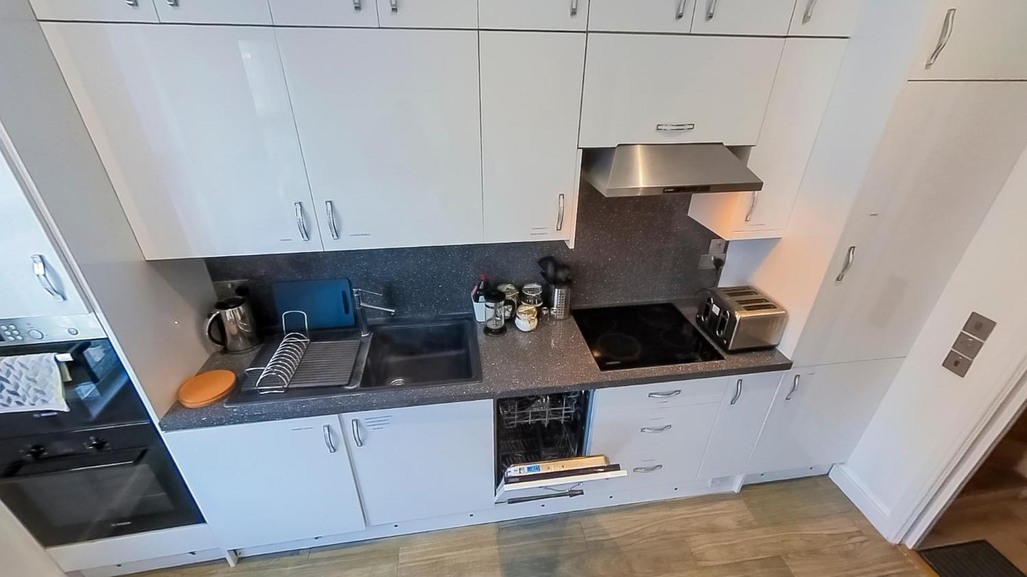 Beautiful 1 Bedroom Flat Close To Centre Apartment