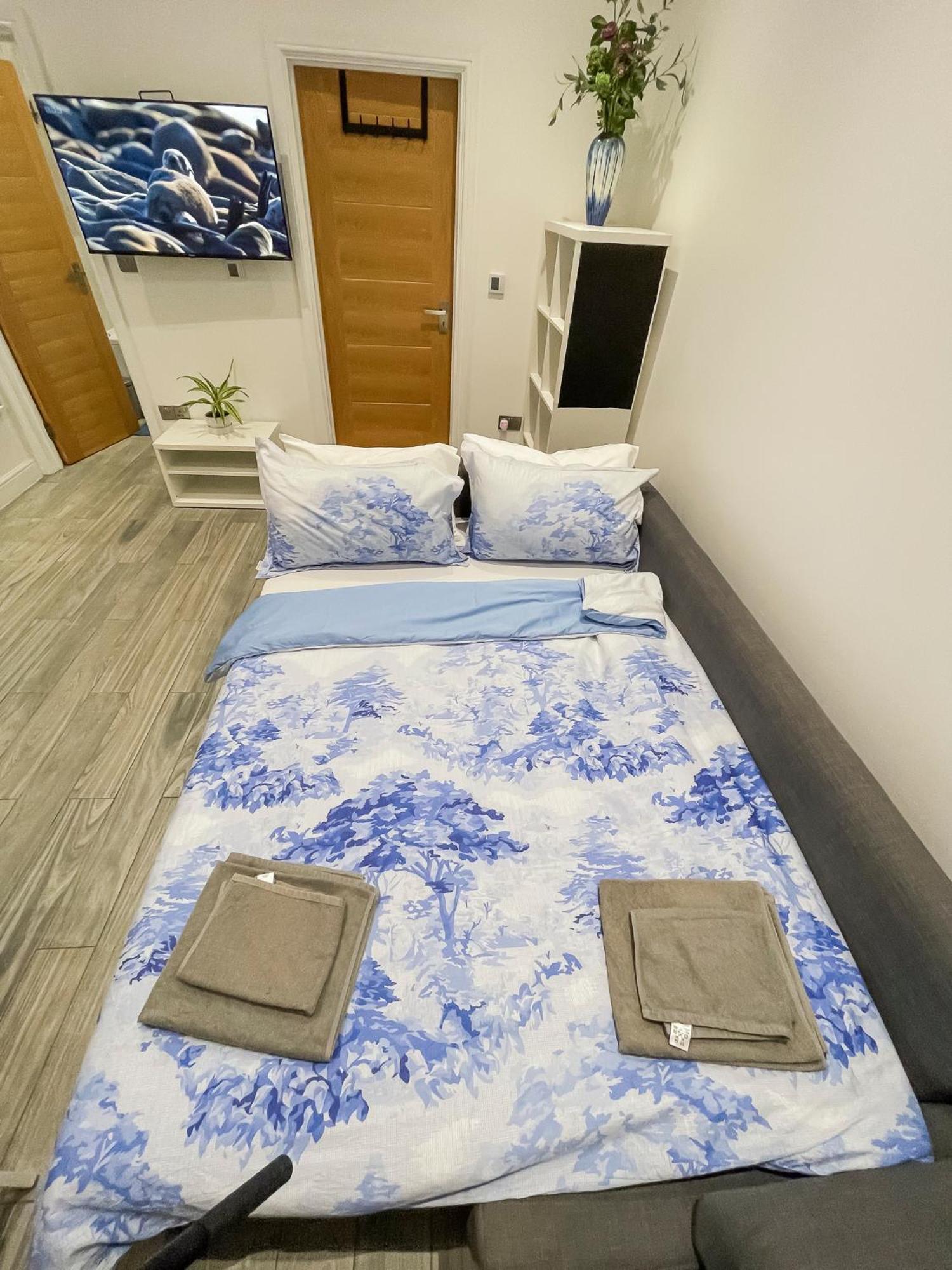 Beautiful 1 Bedroom Flat Close To Centre
