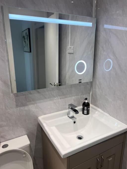 Stunning 2 Bedroom Duplex In The Heart Of