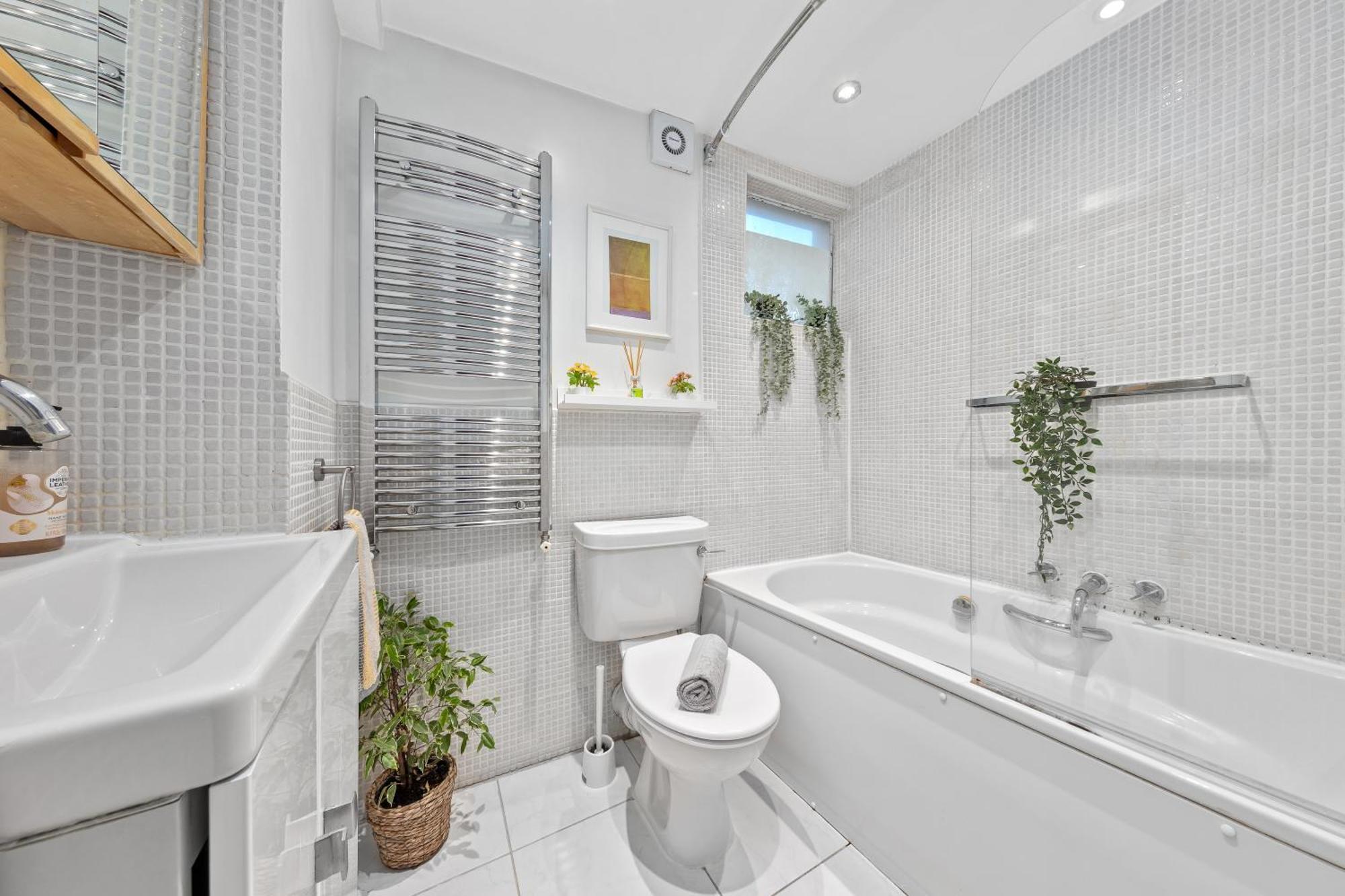 Apartment Artist's Bright Hampstead Heath Village 2 Bed *