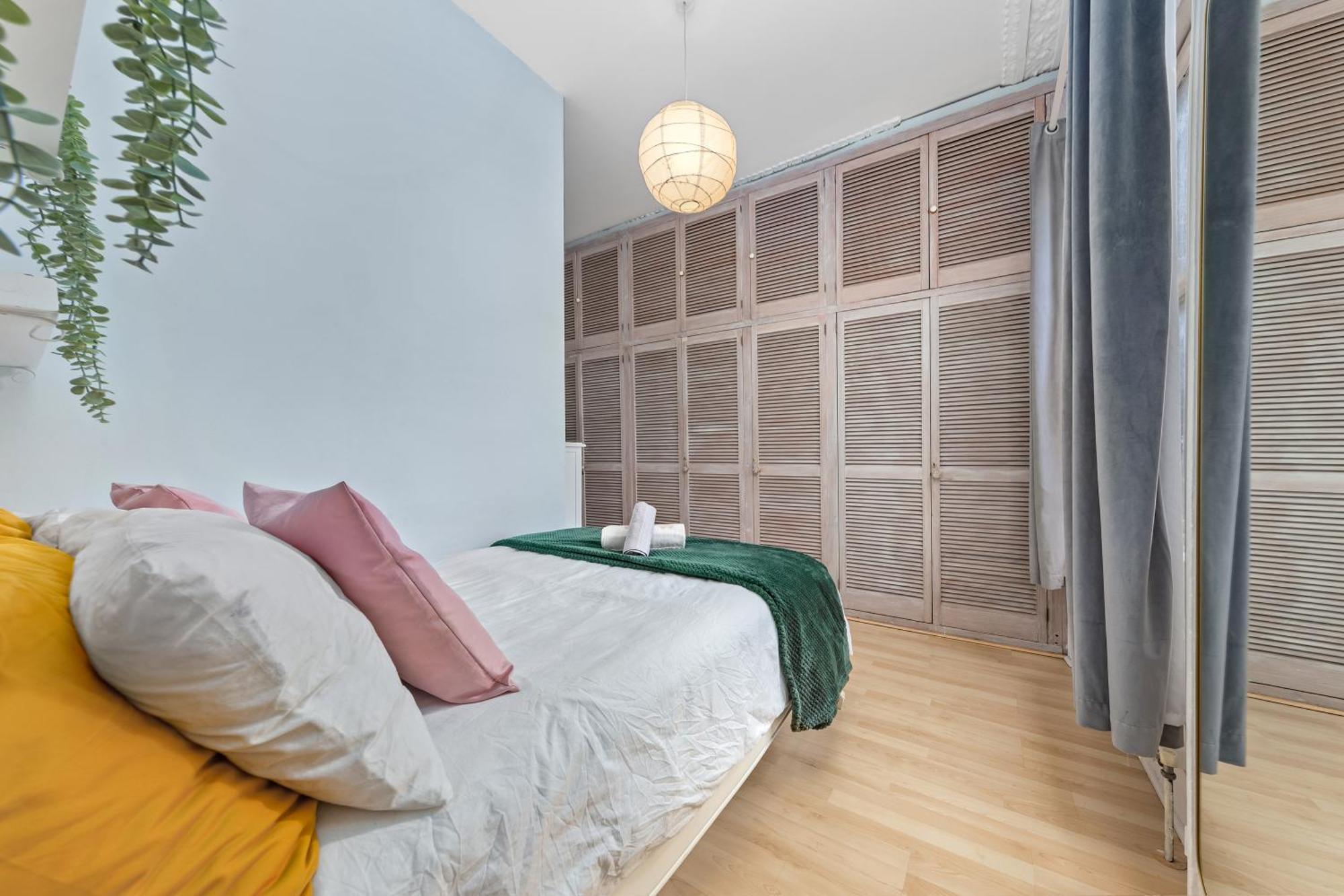 Apartment Artist's Bright Hampstead Heath Village 2 Bed London