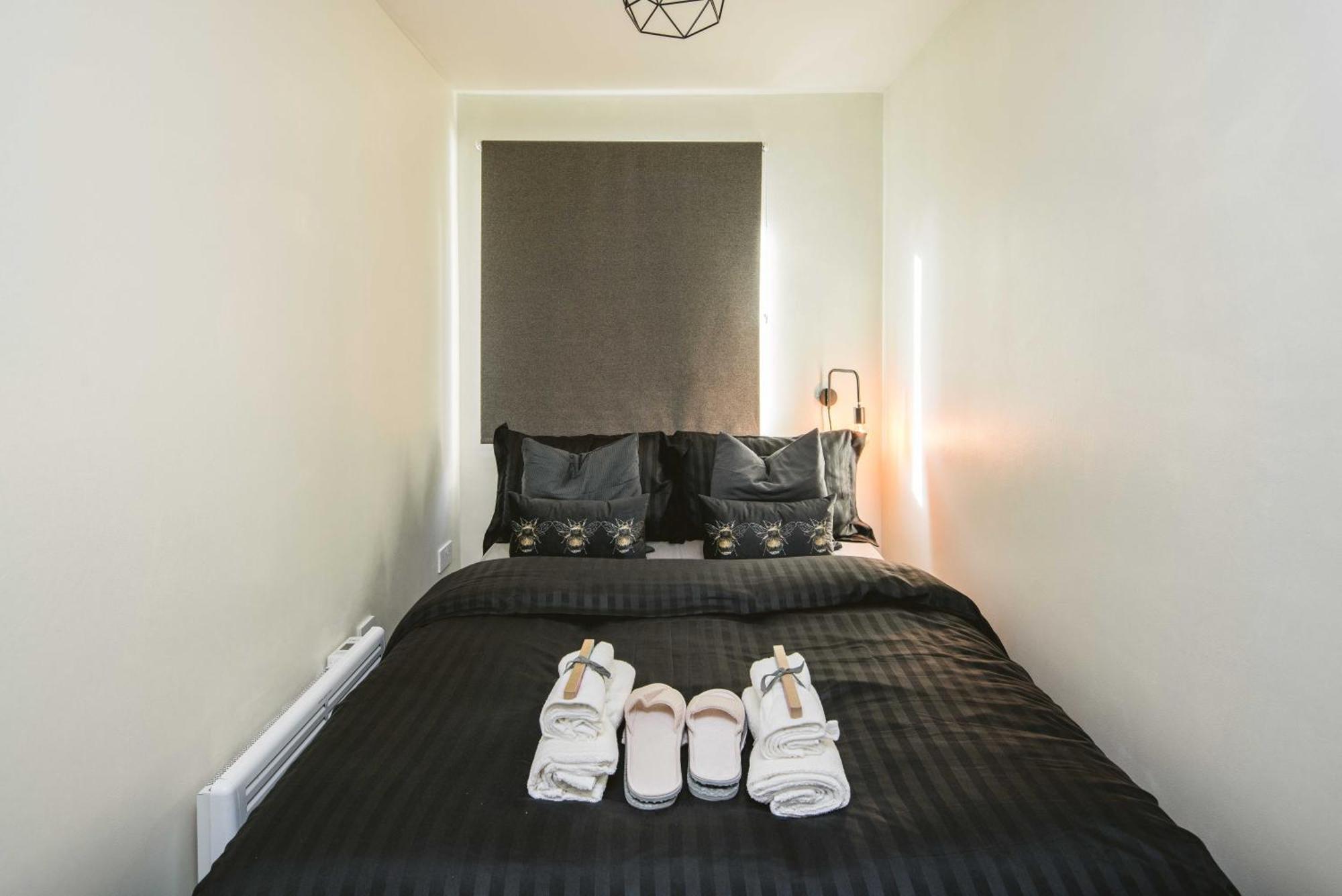 Canary Wharf 2-bed Luxury Haven Apartment London