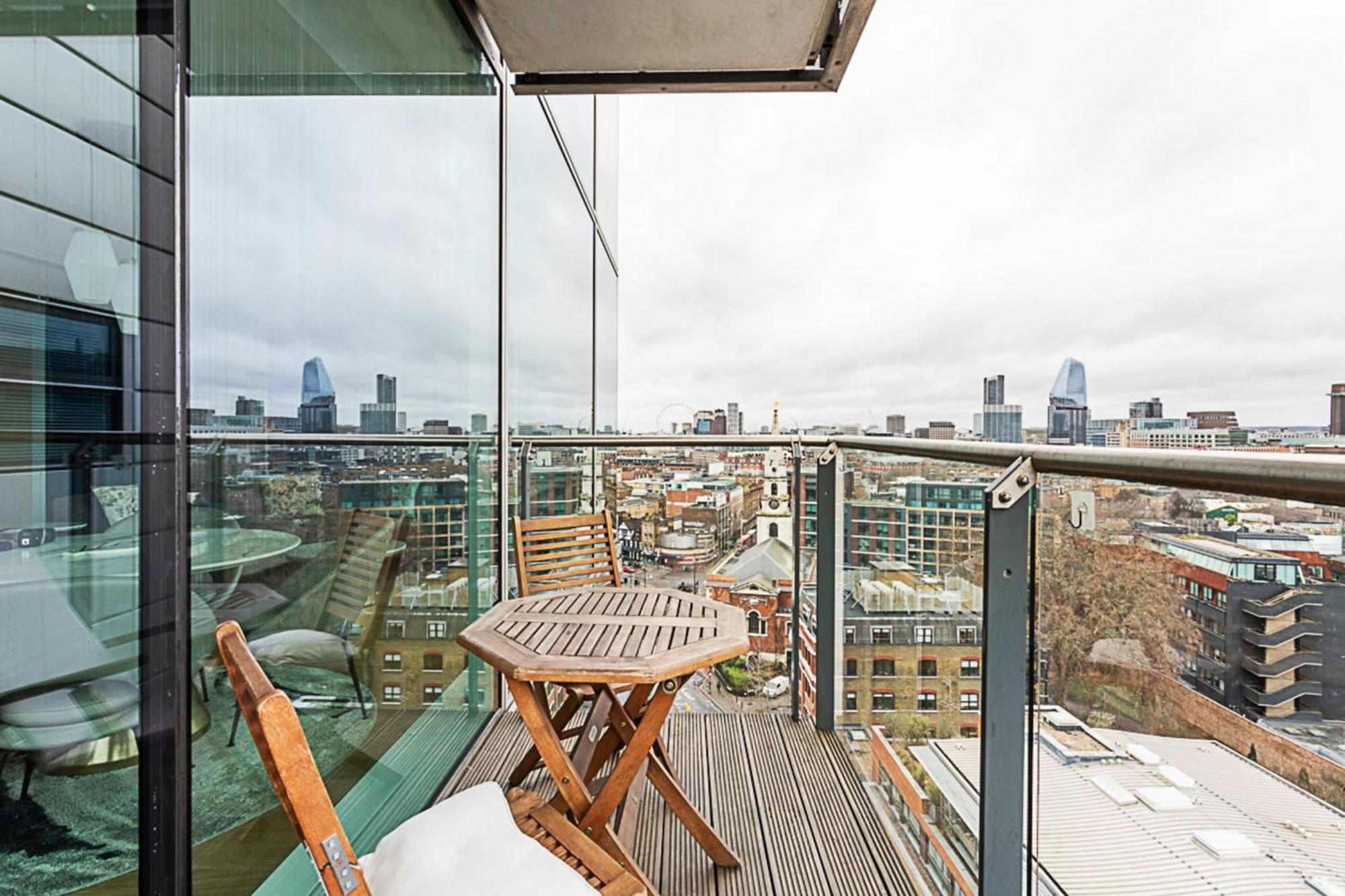 Stunning View Flat Apartment London