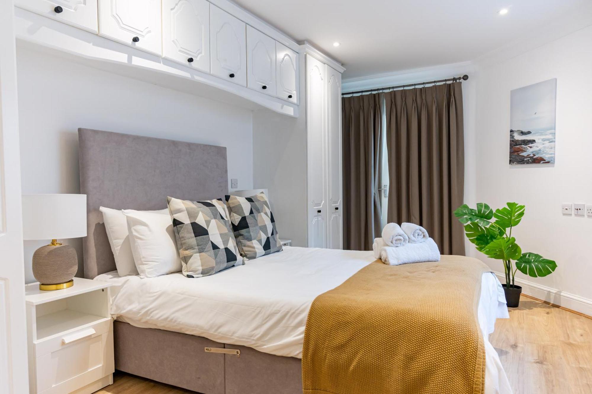 4 Bedrooms Peaceful Abbey Rd - St Johns Wood Apartment London