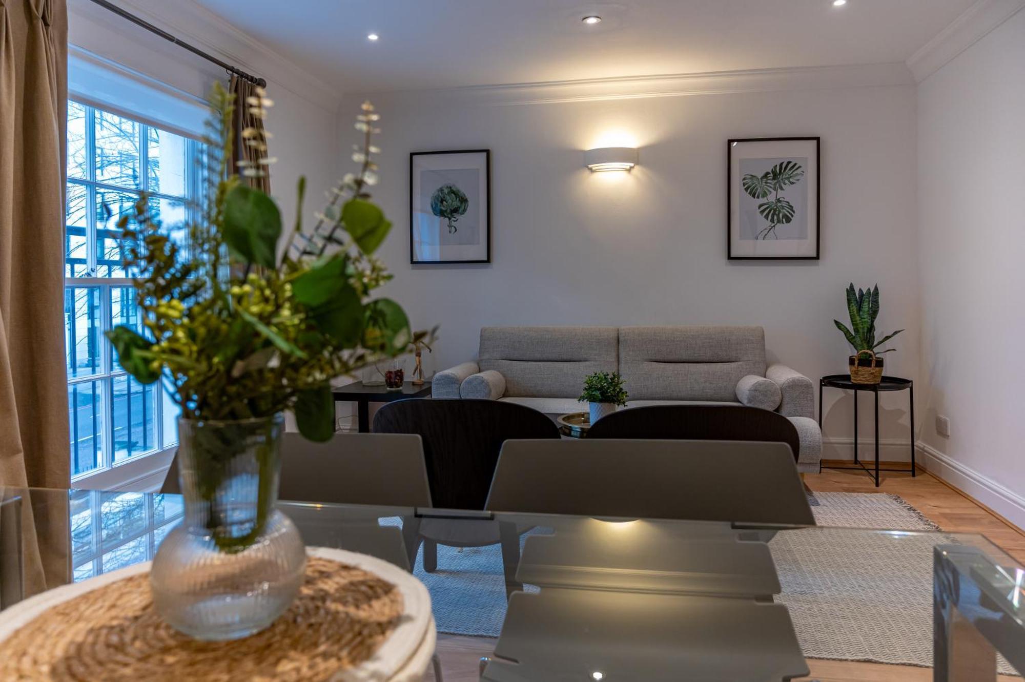 Unique 3 Beds 2 Baths Abbey Rd St John's Wood London