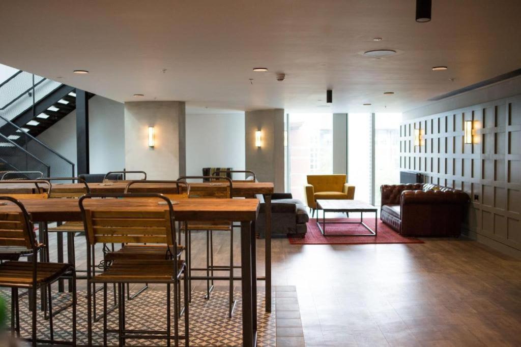 Studios, And Private Bedrooms With Shared Kitchen At Chapter Kings Cross In Apartment *