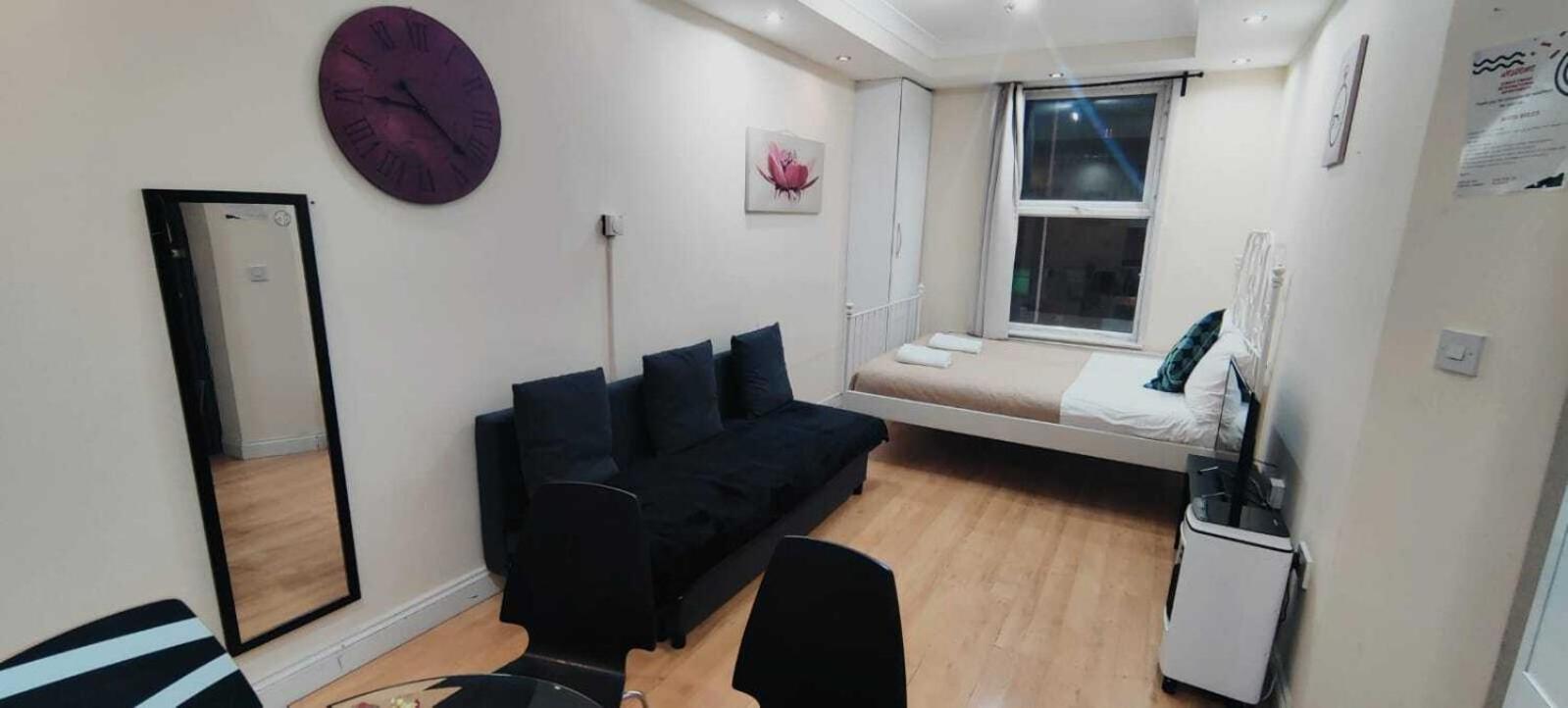 Kings Centre Apartment London
