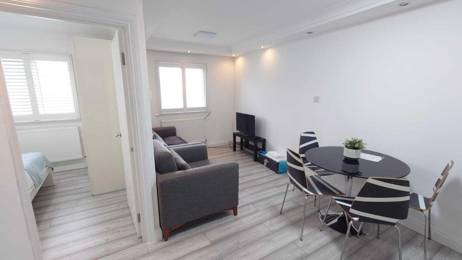 Kings Centre Apartment London