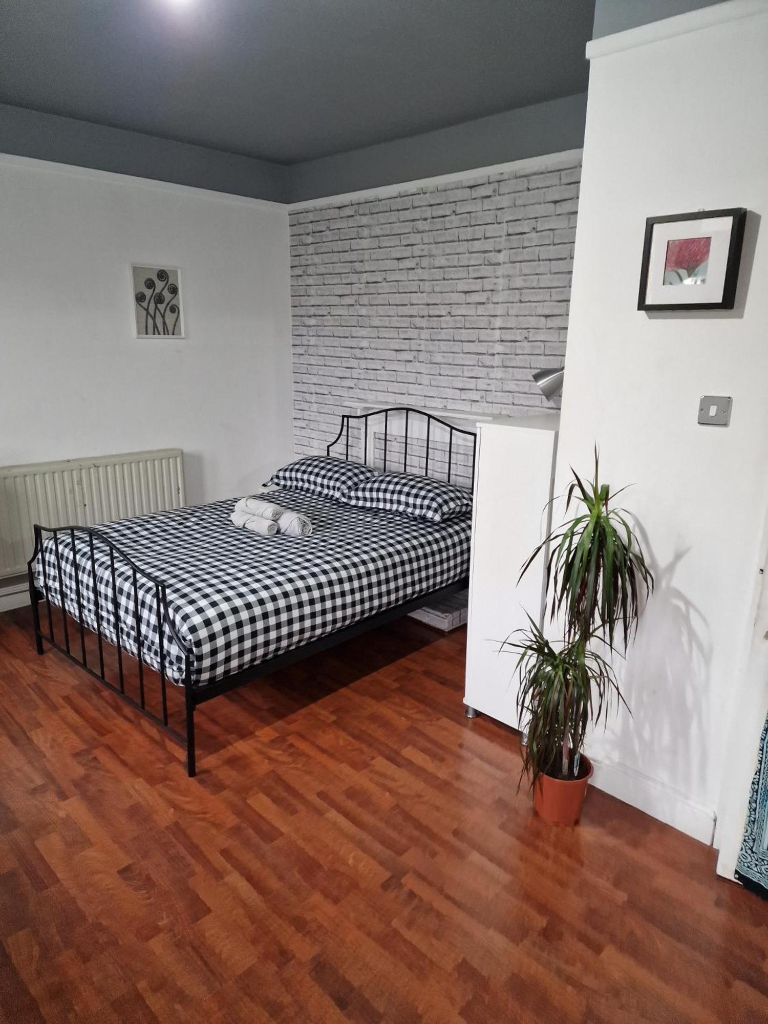 Spacious Private Balcony - Central - Zone 1 - Elephant And Castle Homestay London