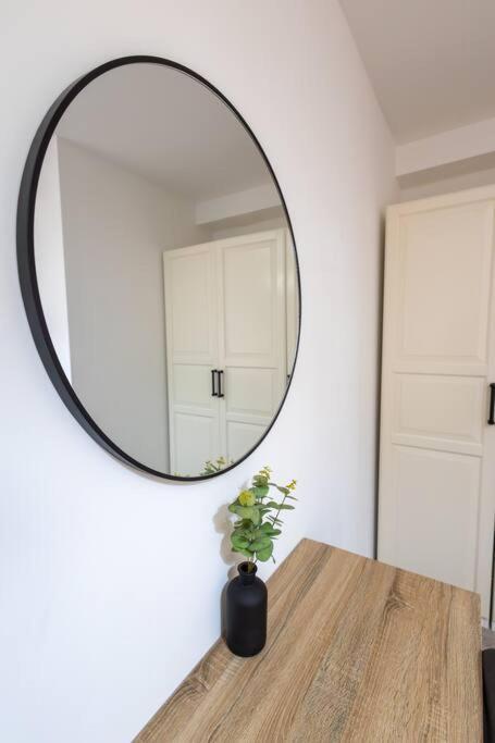 Morden Apartment, By The Sea With Free Parking Apartamento *
