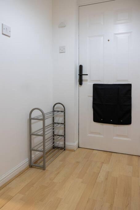 Morden Apartment, By The Sea With Free Parking Apartamento Londres