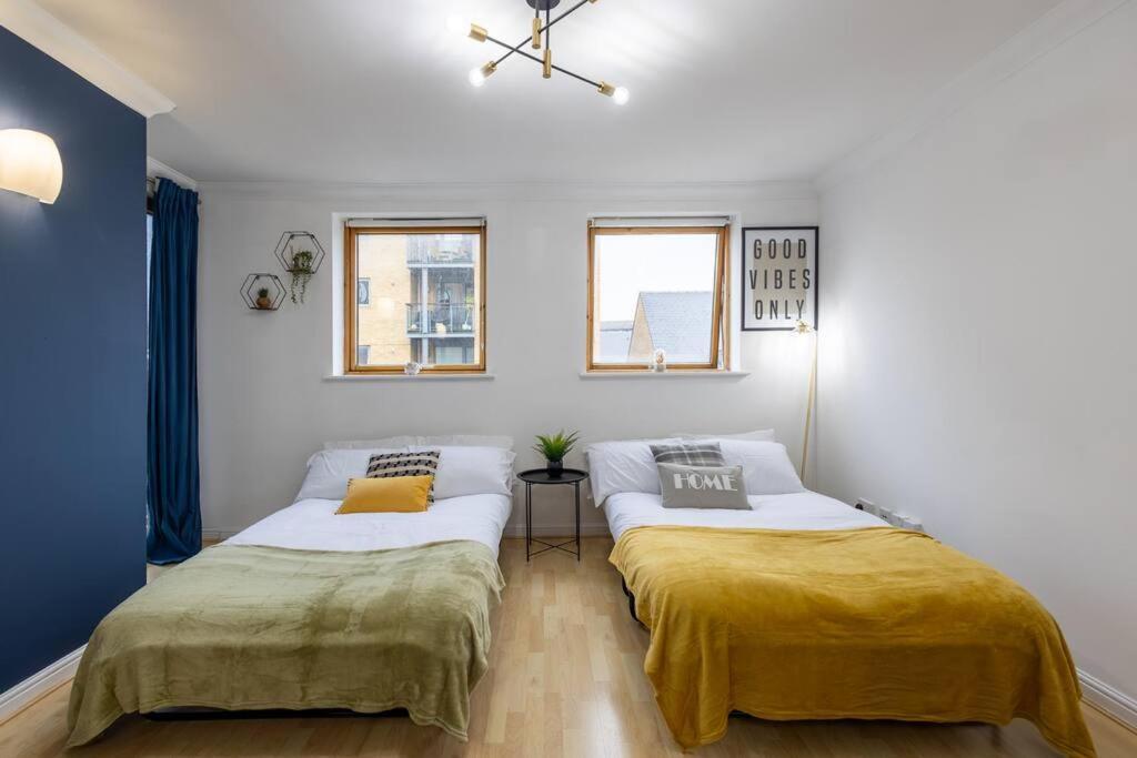 Morden Apartment, By The Sea With Free Parking Apartamento