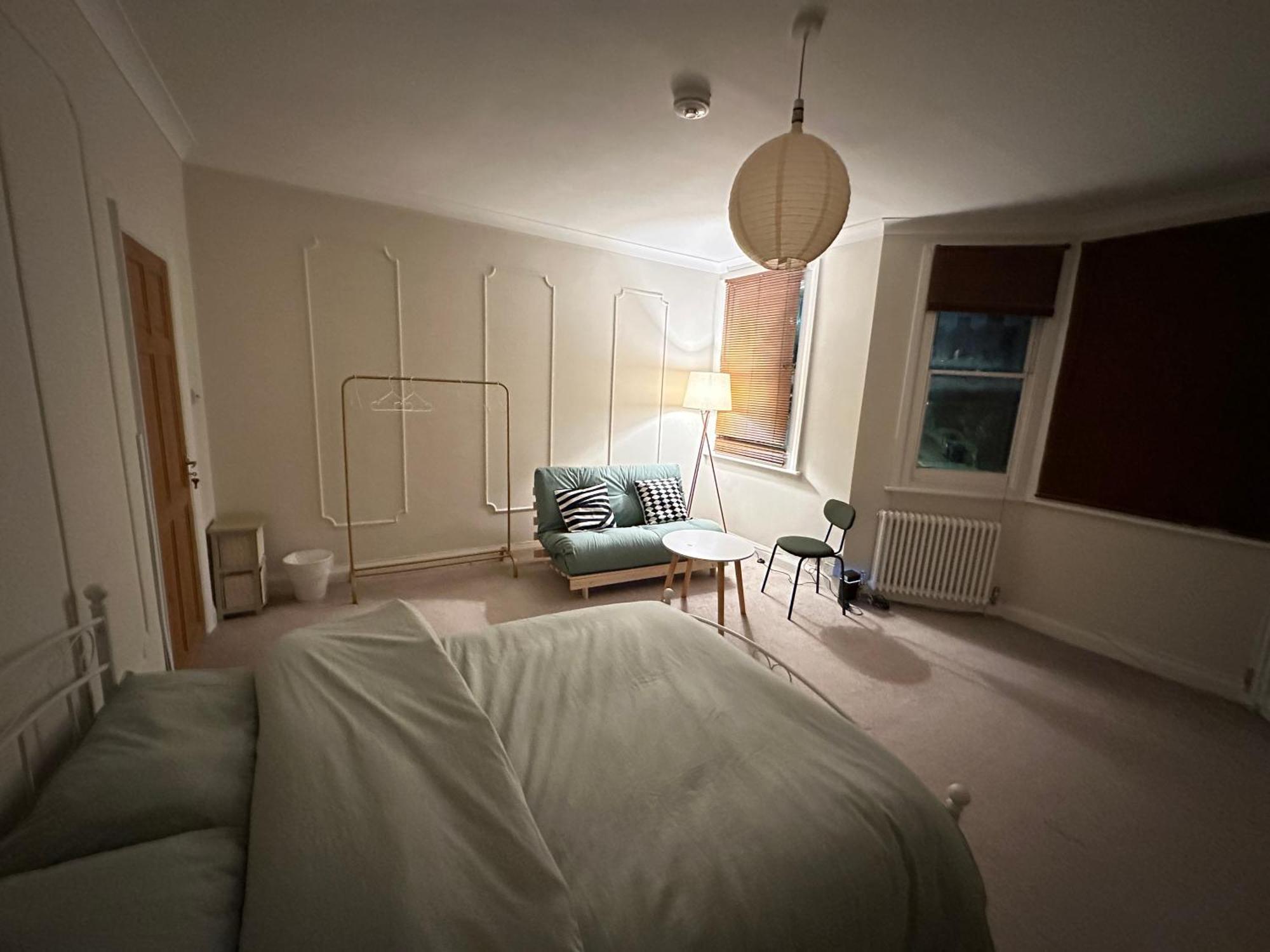 Cosy 3 Bedroom Flat Nearby Willsden Homestay *