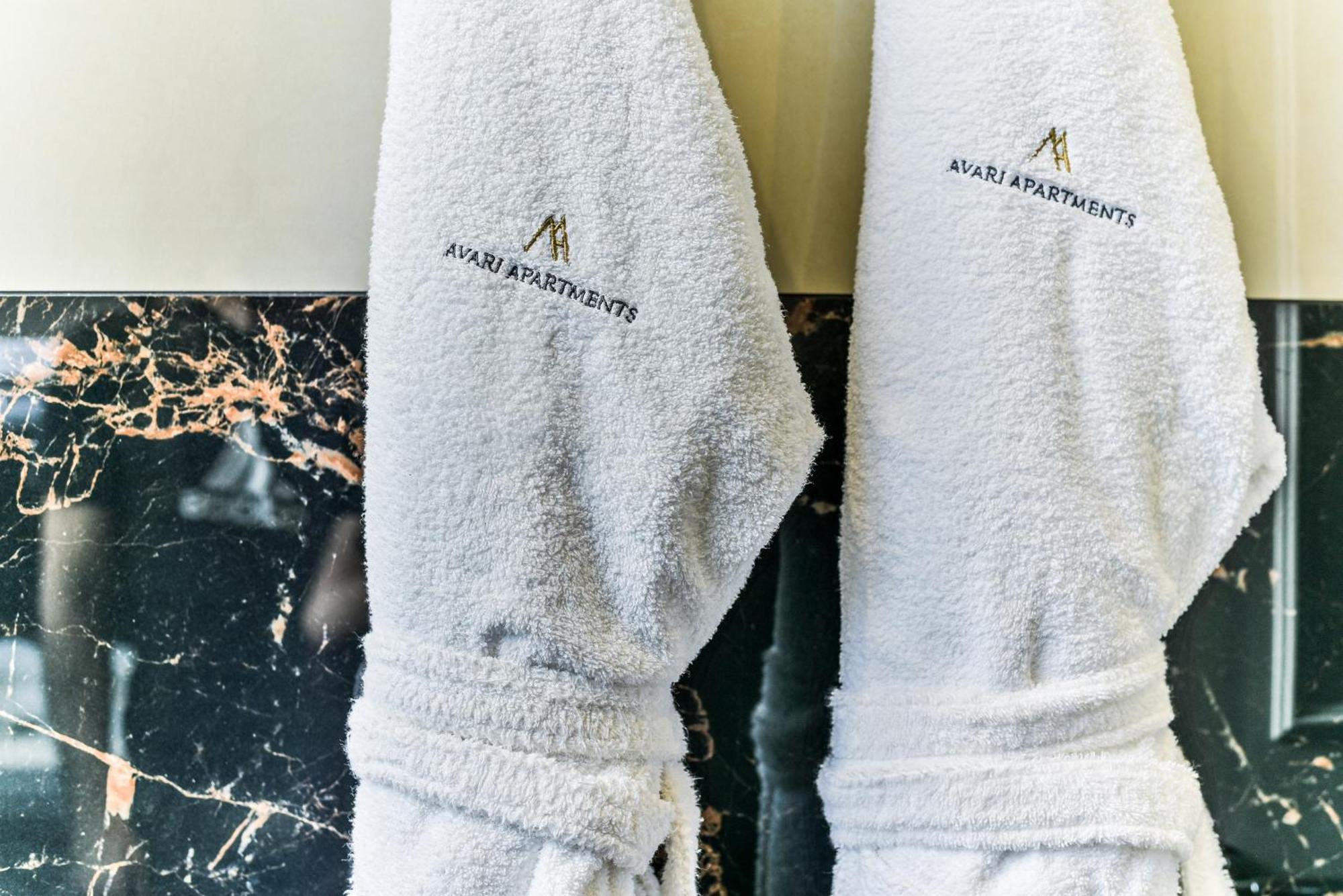 Avari - Hatton Collection London