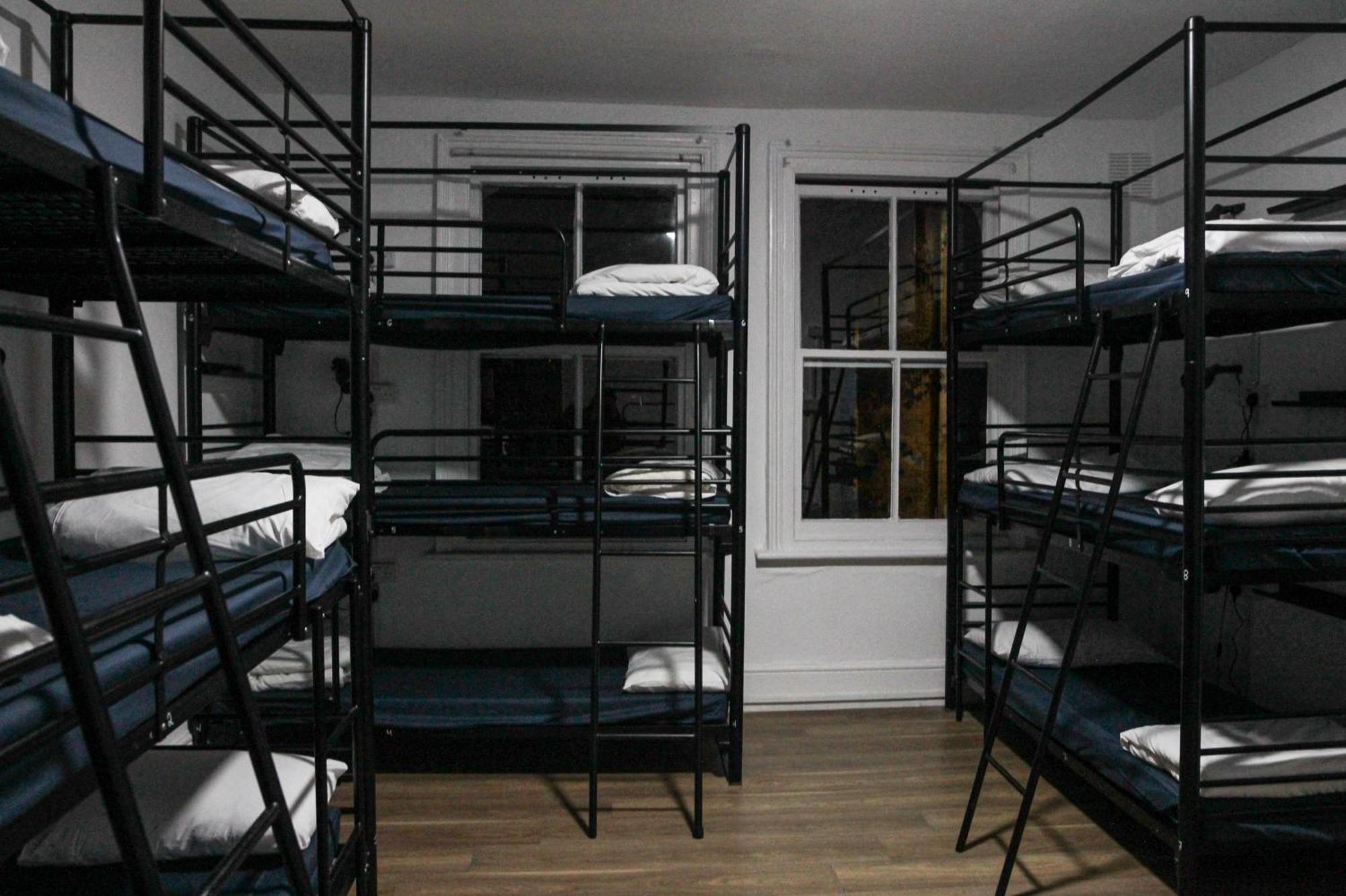 Hostel Onefam Waterloo 18-36 Years Old London