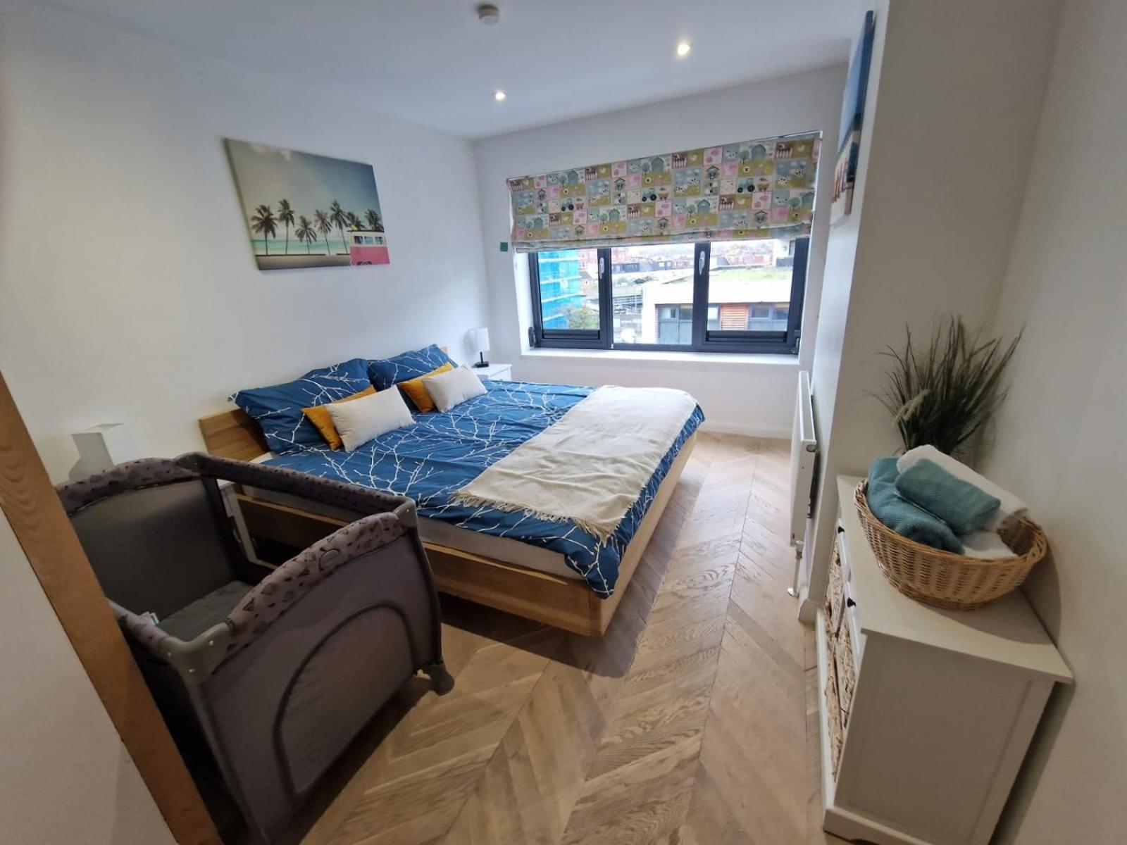 Cosy 1 Bedroom With Balcony Near Chiswick * Londres