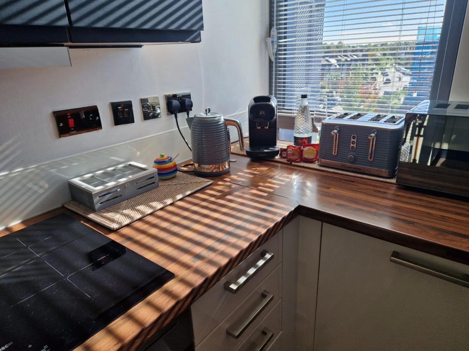 Cosy 1 Bedroom With Balcony Near Chiswick Apartamento *
