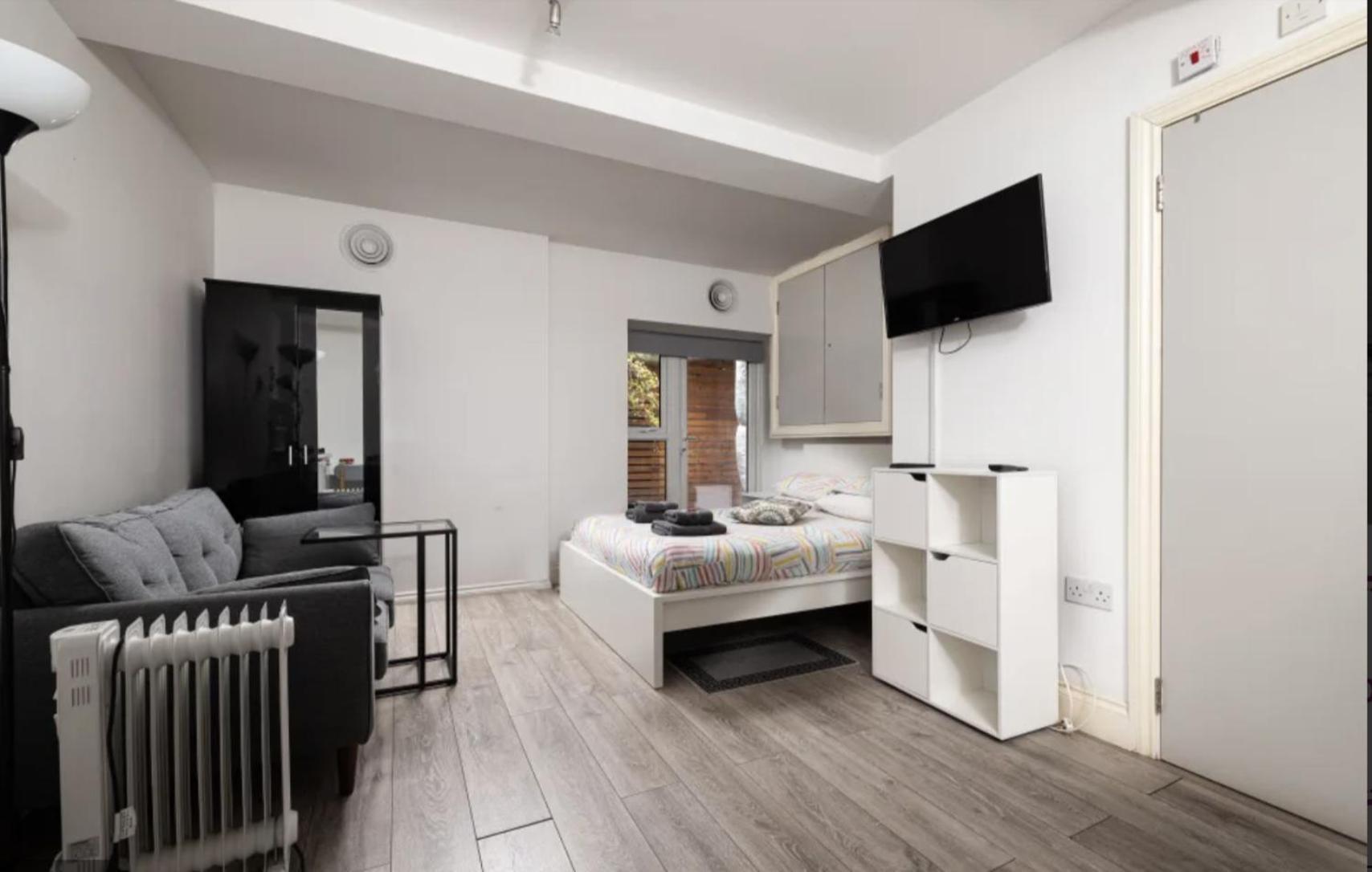 Euston Apartment *