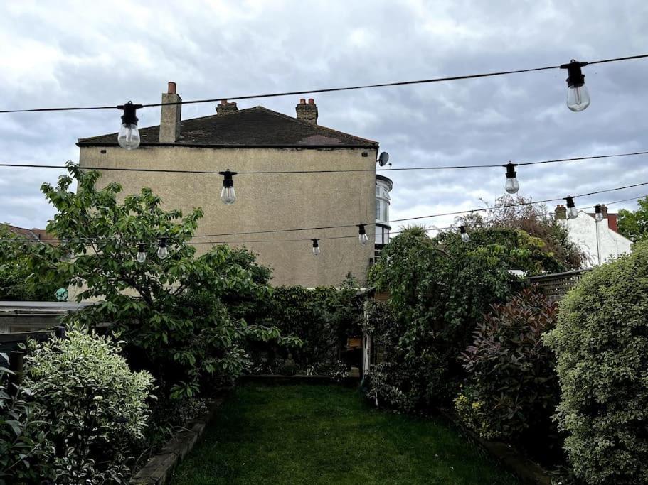 Holiday home A Beautiful And Welcoming And Garden *