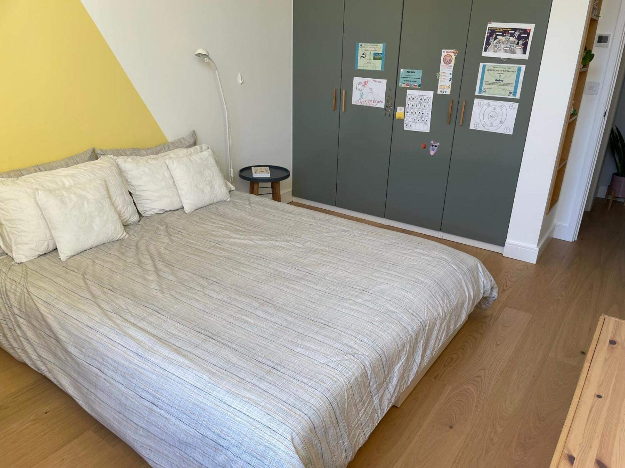 Spacious With Terrace Apartment