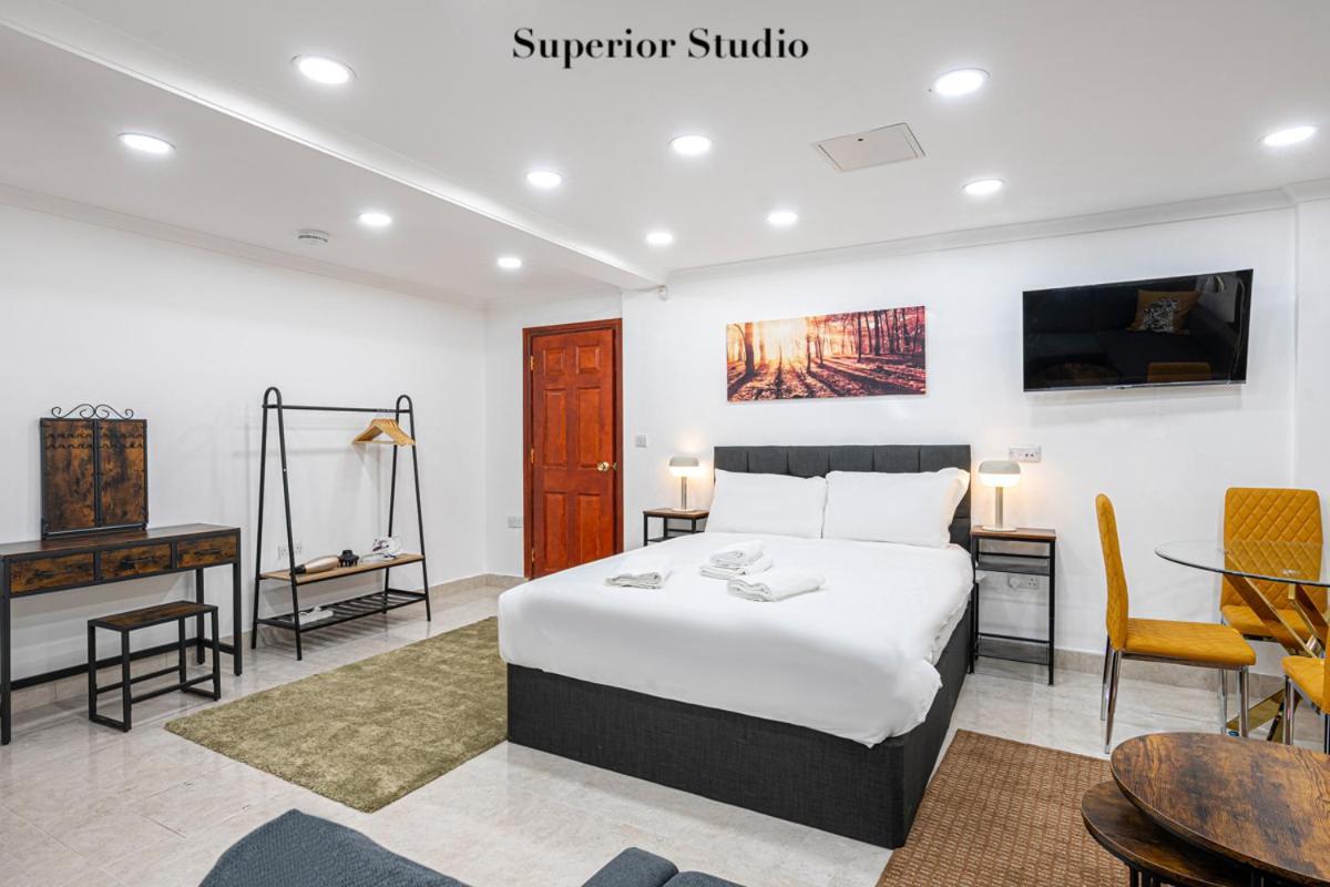 Stylish Kensington Apartment