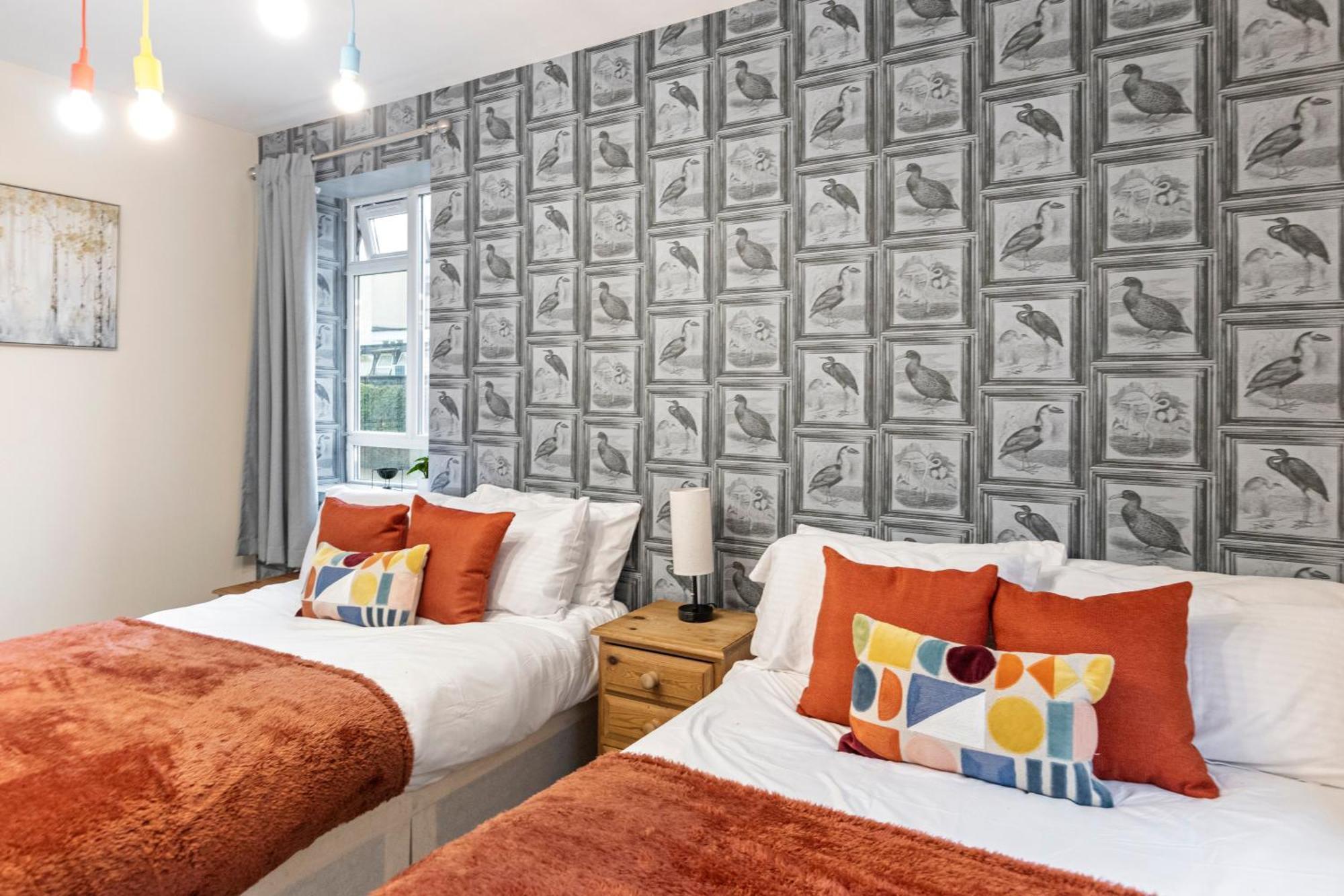 3 Bedroom Flat Near Finsbury Park, Manor House Station Londres