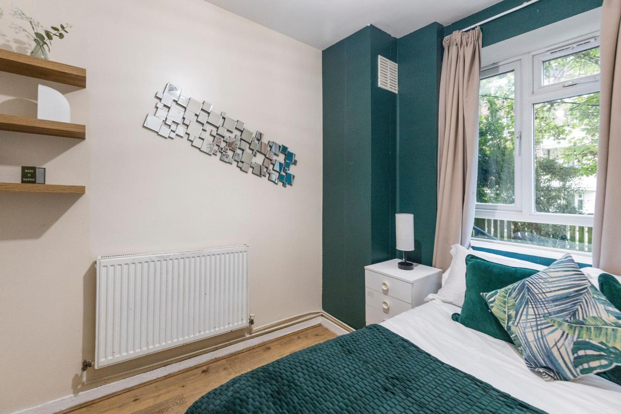 3 Bedroom Flat Near Finsbury Park, Manor House Station Apartamento