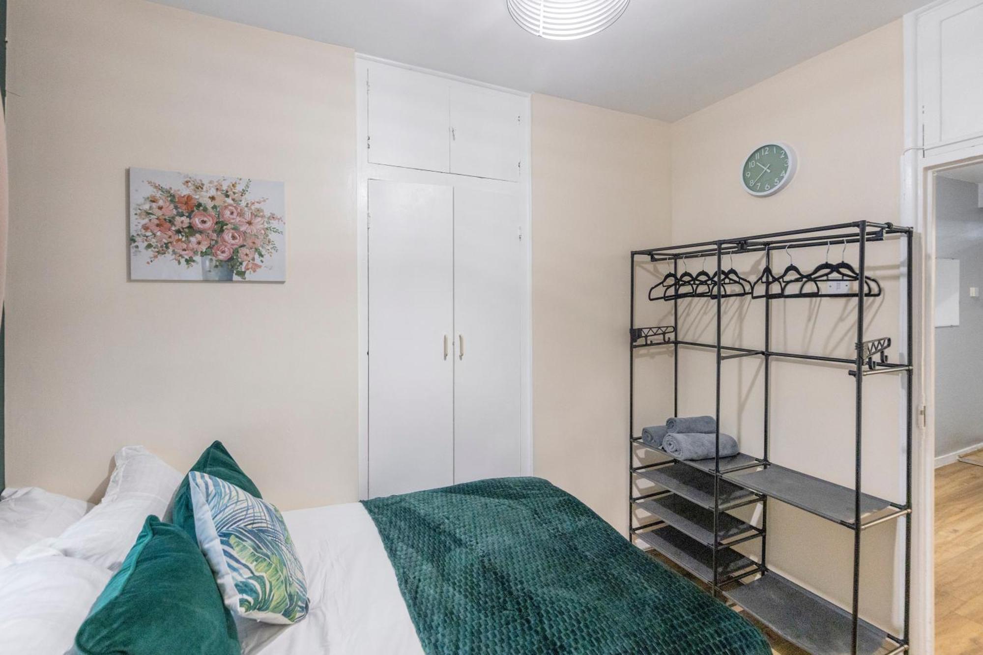 3 Bedroom Flat Near Finsbury Park, Manor House Station Apartamento *