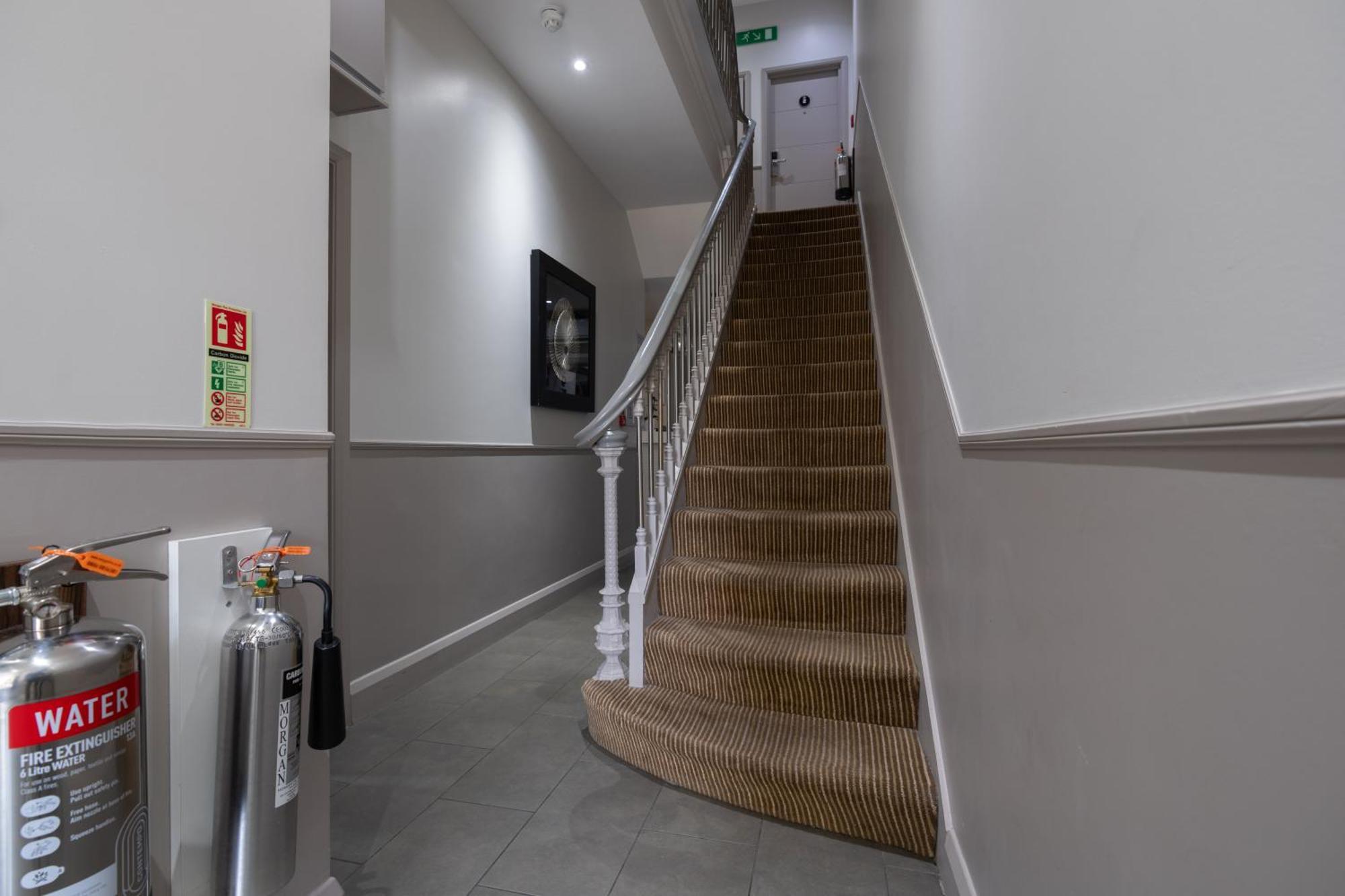 Hotel Simply & London
