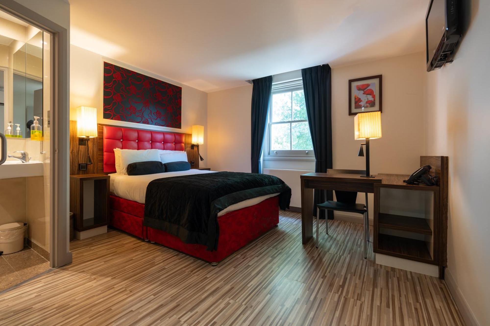 Hotel Simply &