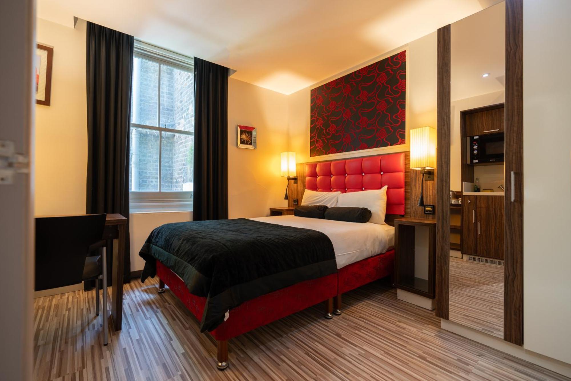 Simply & Hotel